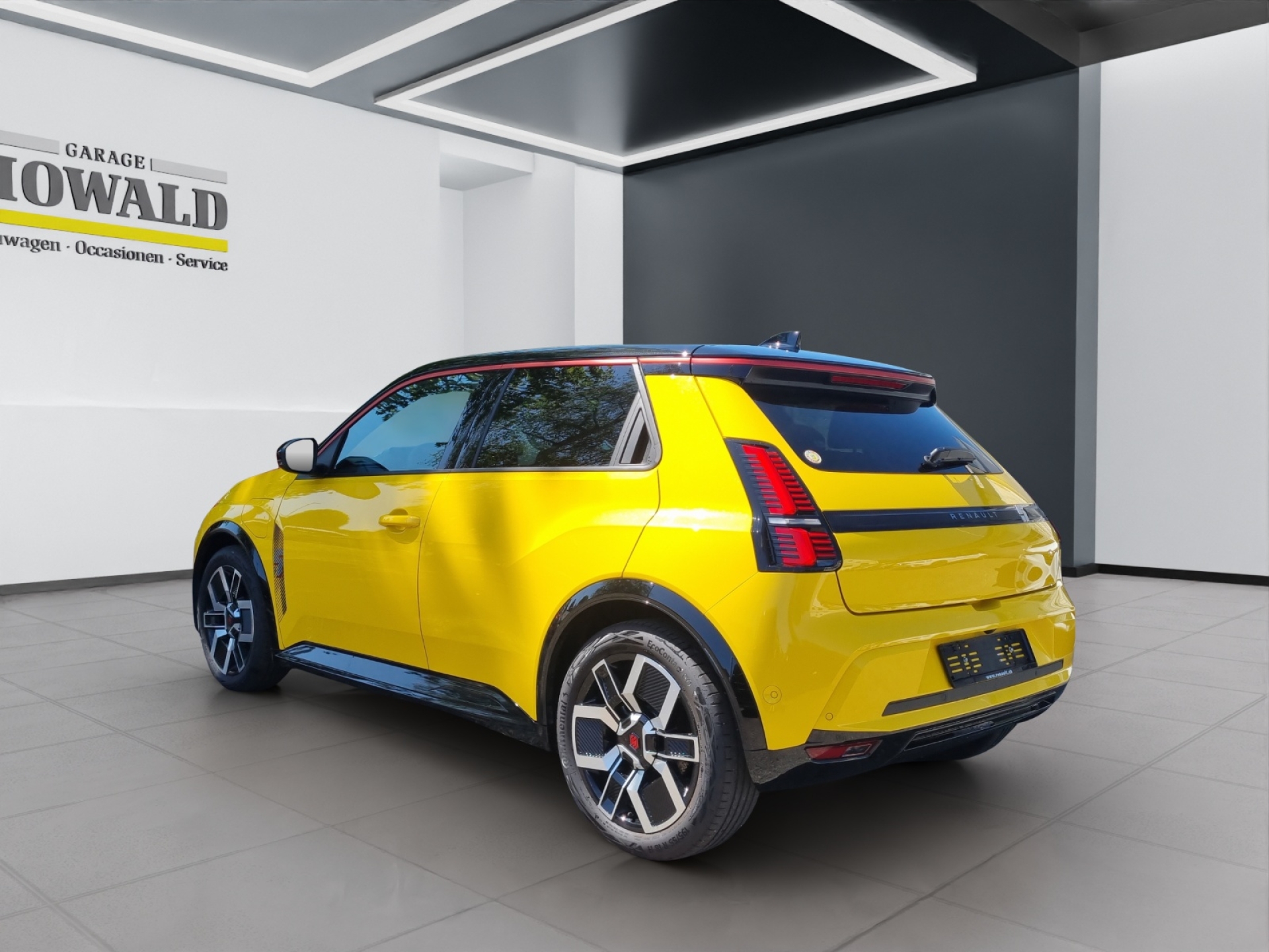 RENAULT R5 E-Tech Urban Range iconic five-showroom-element-2