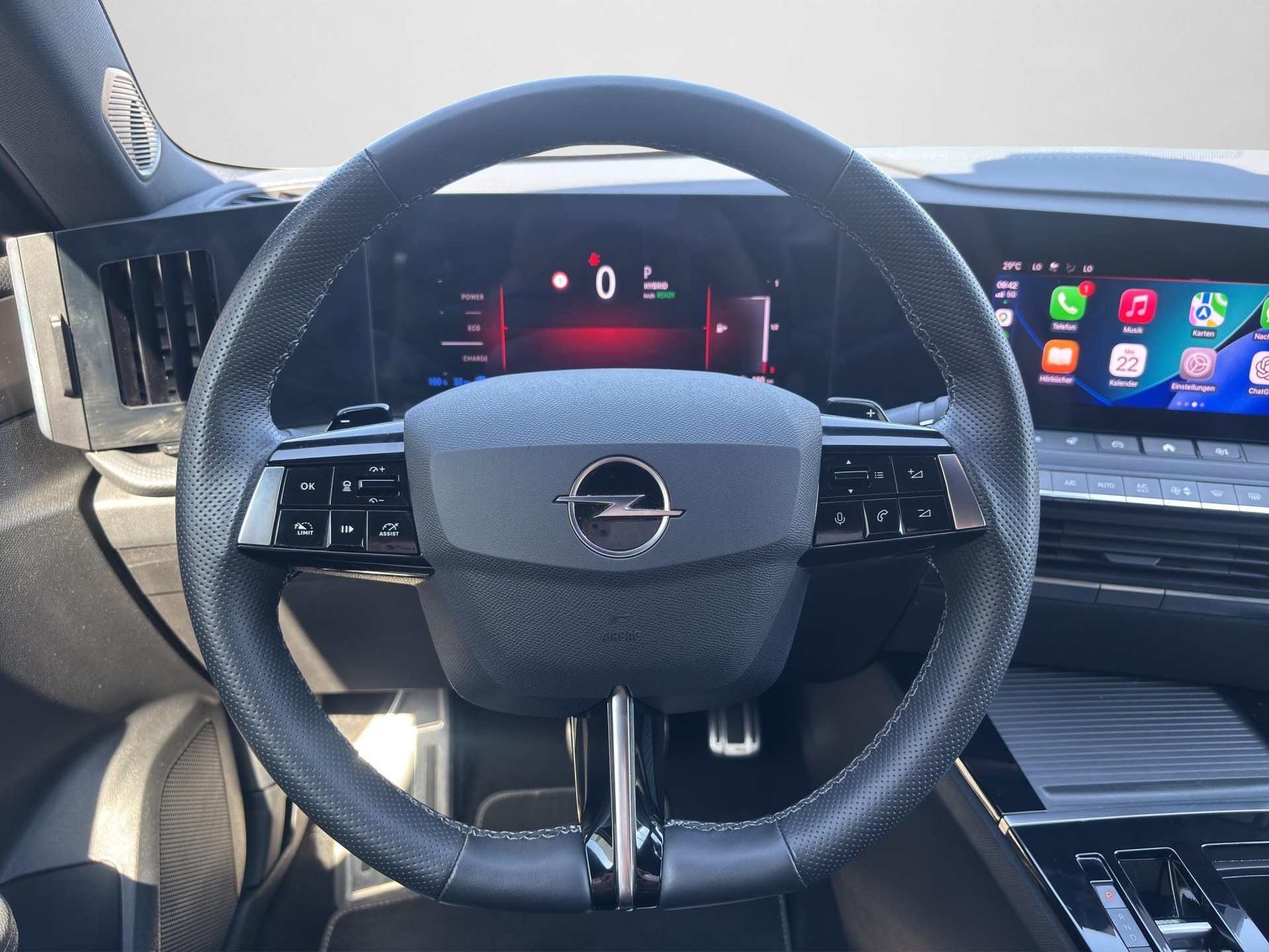 OPEL Astra 1.6 T PHEV 180 Swiss Plus-image-4