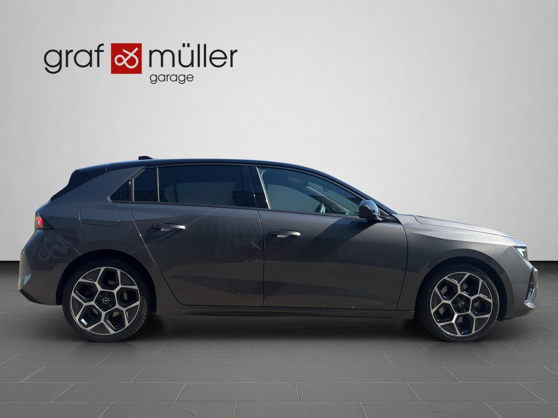 OPEL Astra 1.6 T PHEV 180 Swiss Plus-image-16