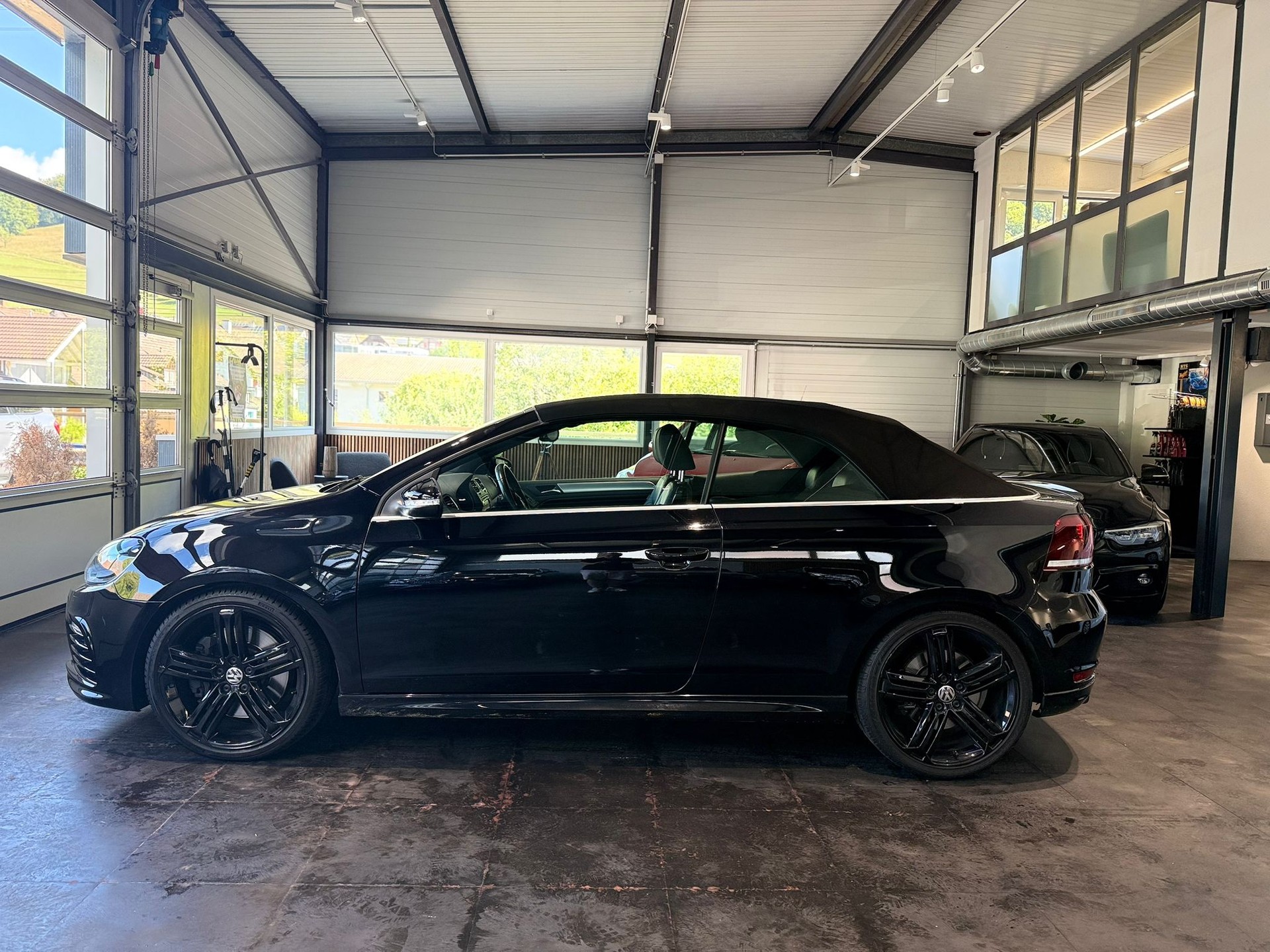 VW Golf Cabrio 2.0 TSI R DSG-showroom-element-1