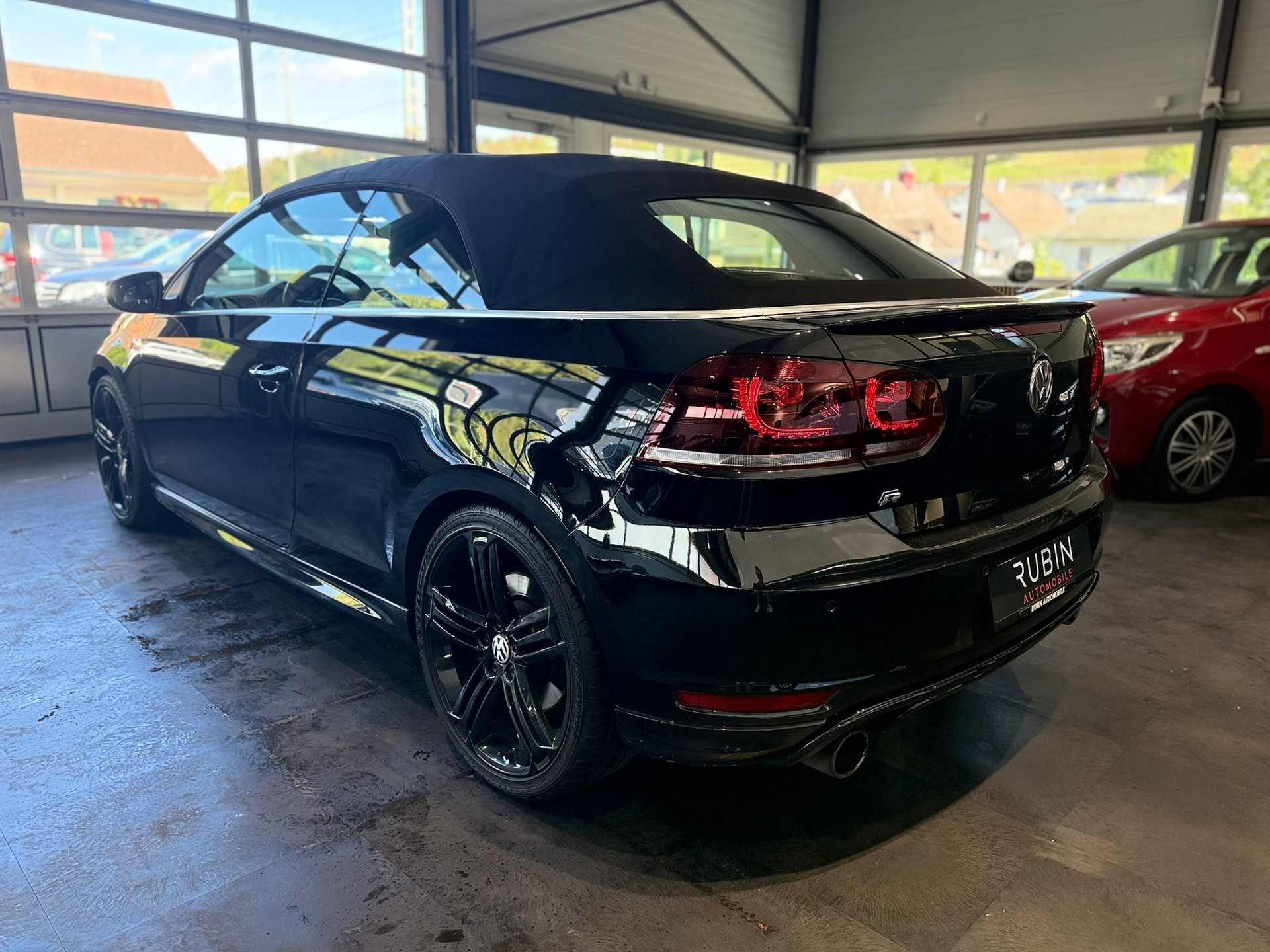 VW Golf Cabrio 2.0 TSI R DSG-showroom-element-3