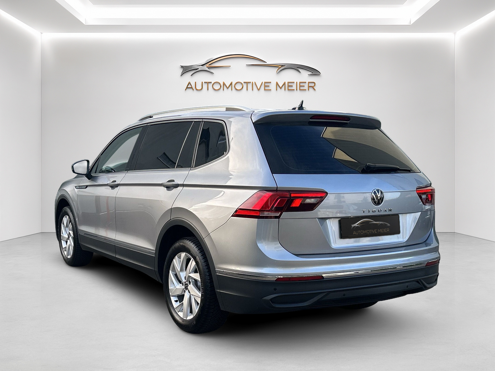 VW Tiguan Allspace 1.5 TSI Life DSG -7 Sitzplätze-AHK-Fahrassistenzsysteme--showroom-element-2