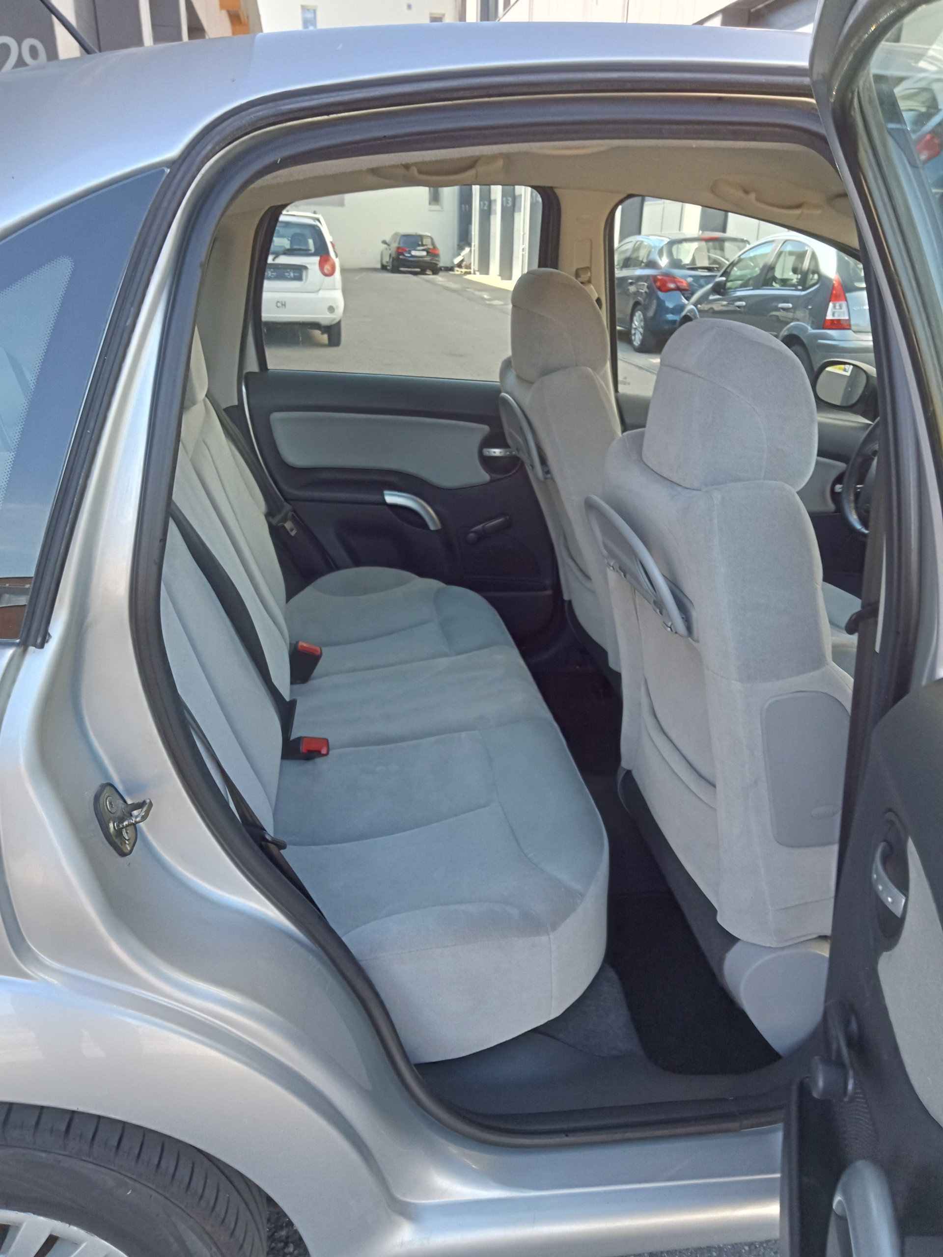 CITROEN C3 1.6i 16V Exclusive-image-11