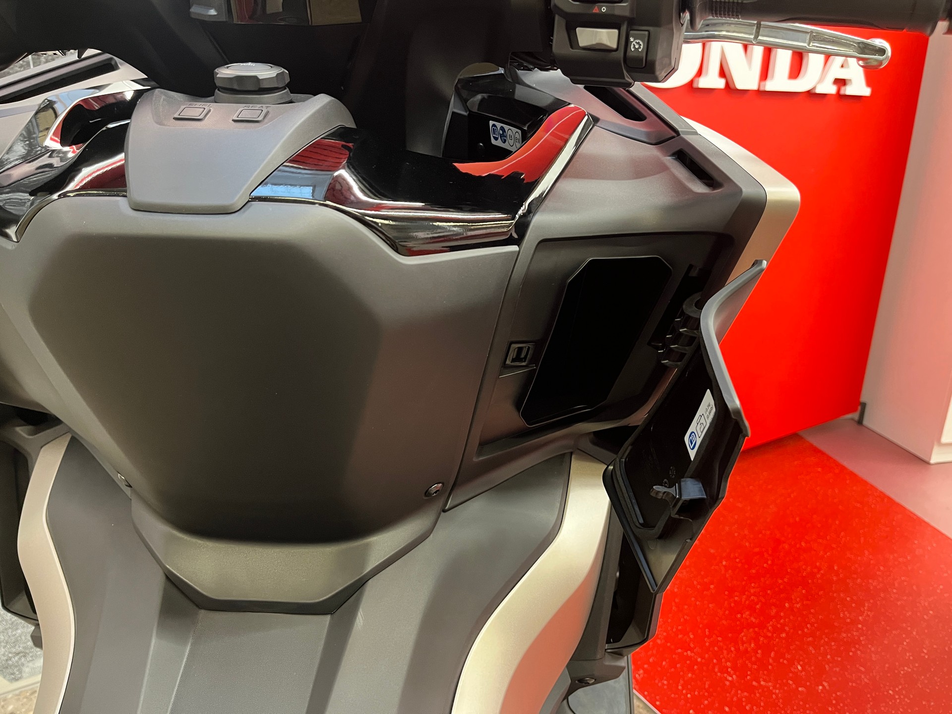 HONDA NSS 750-image-7