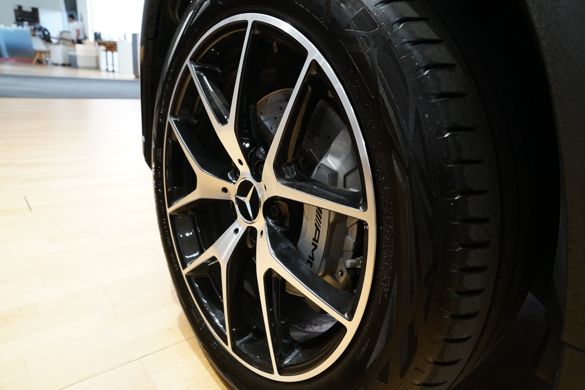 MERCEDES-BENZ GLC 43 AMG 4Matic 9G-Tronic-showroom-element-3