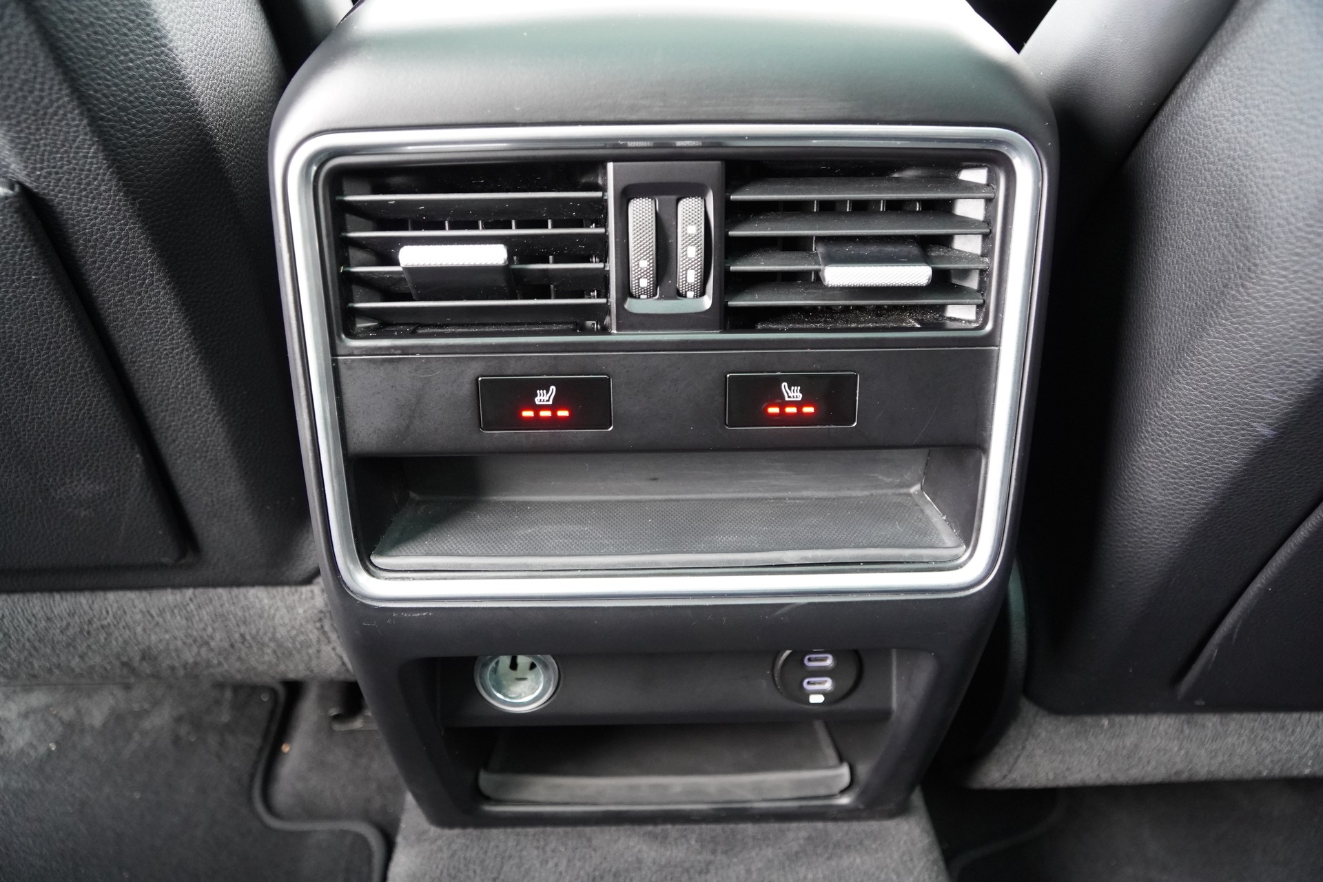 PORSCHE Cayenne GTS-image-26