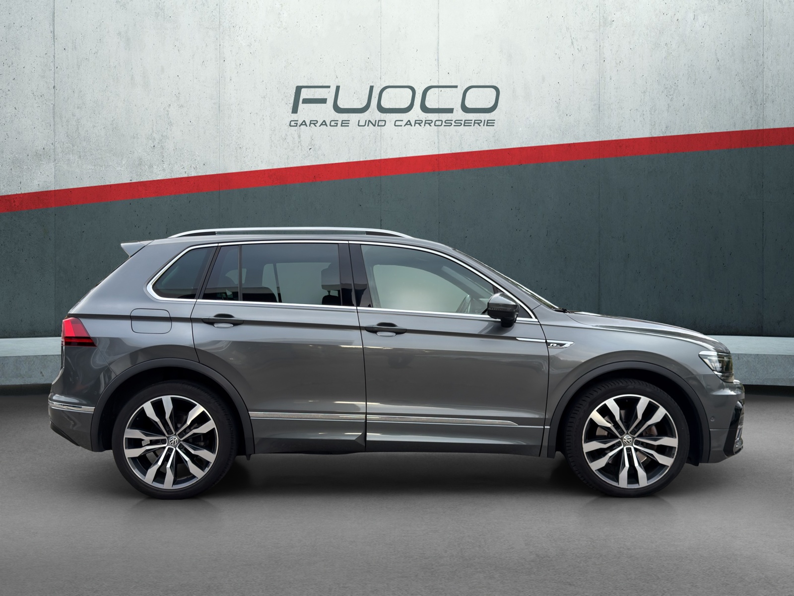 VW Tiguan 2.0TSI R-Line 4Motion DSG-showroom-element-1