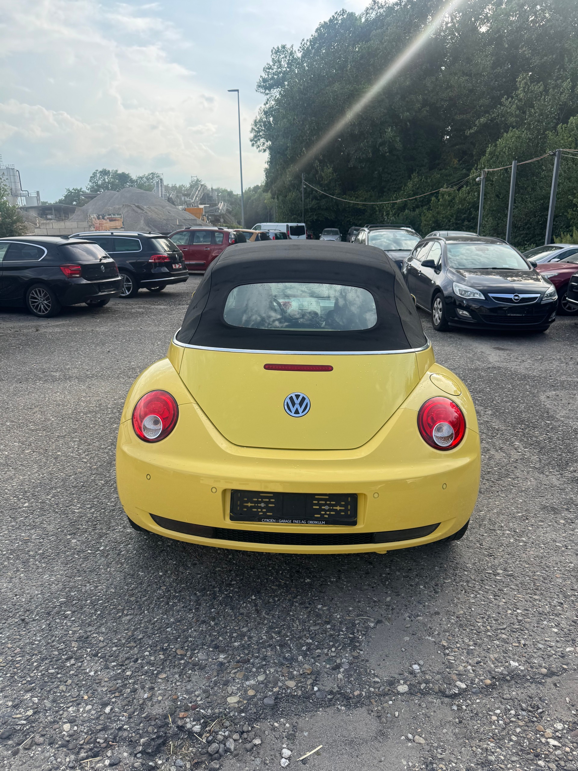VW BEETLE-image-5