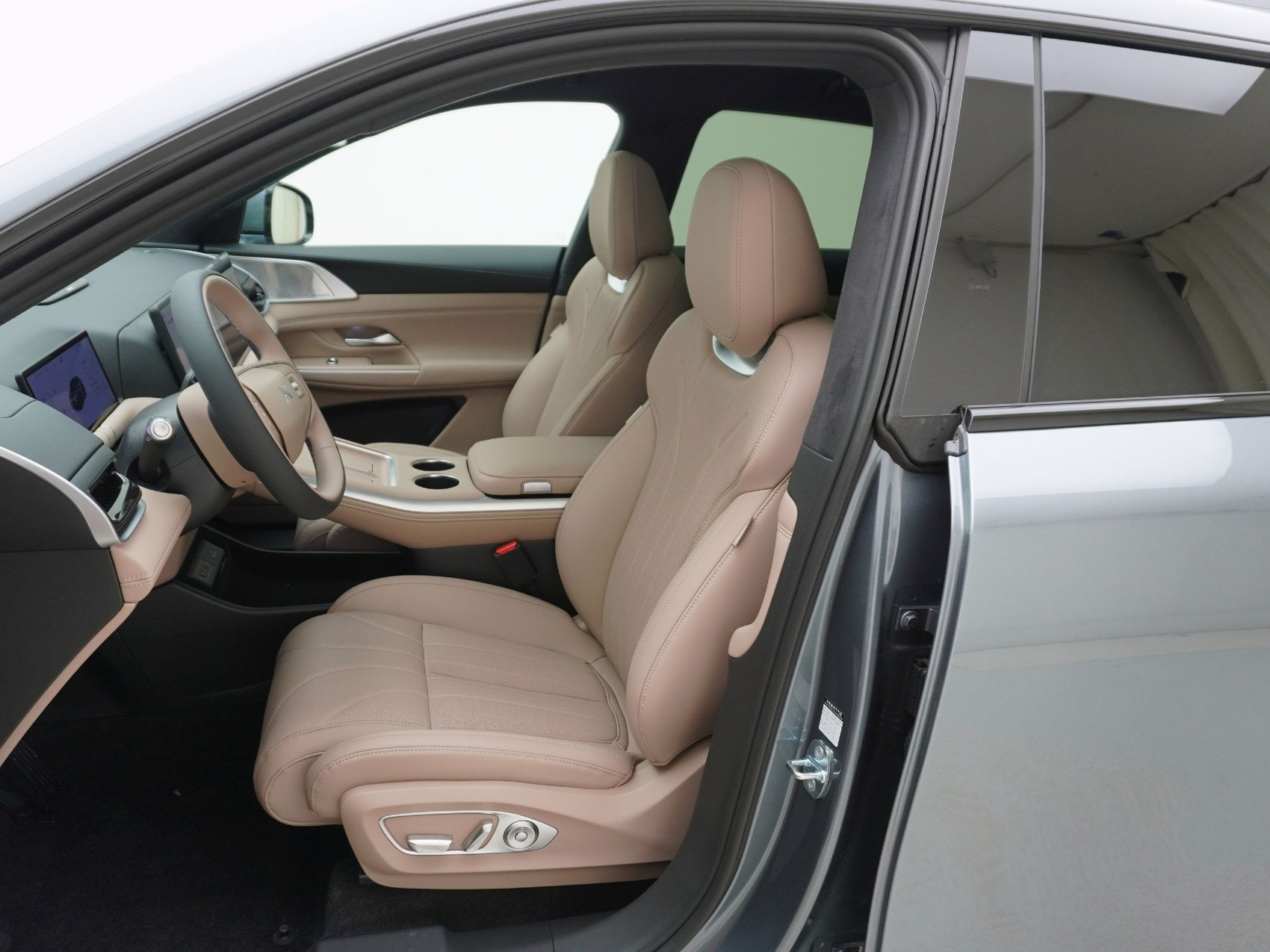 XPENG G9 Performance AWD-image-12