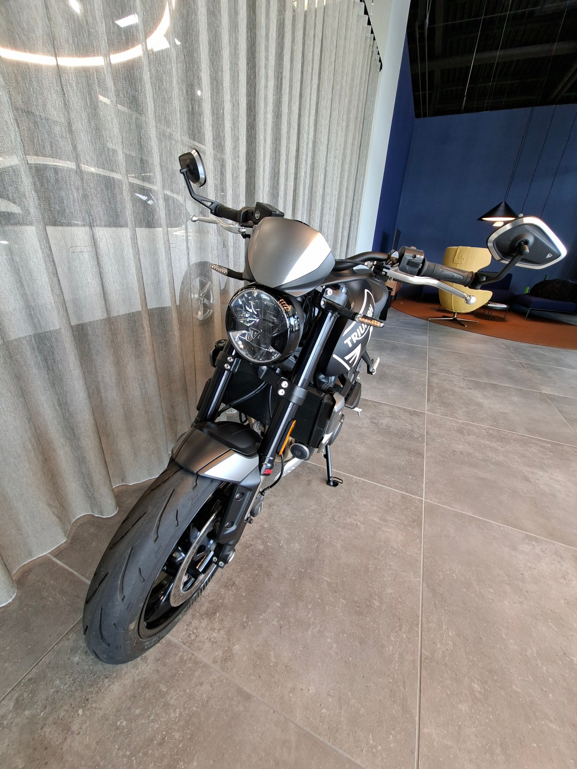 TRIUMPH Trident 660-image-4