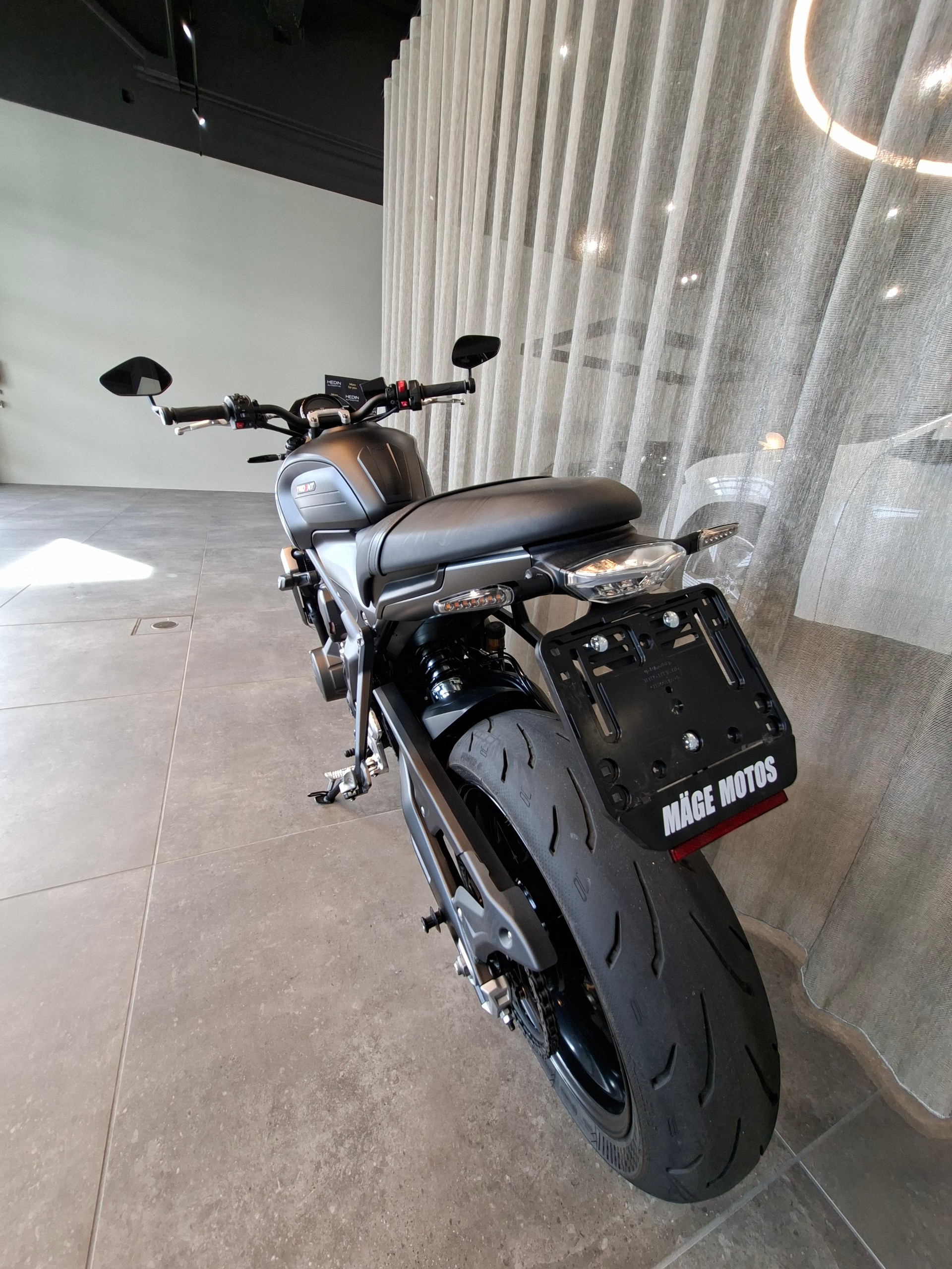 TRIUMPH Trident 660-image-7