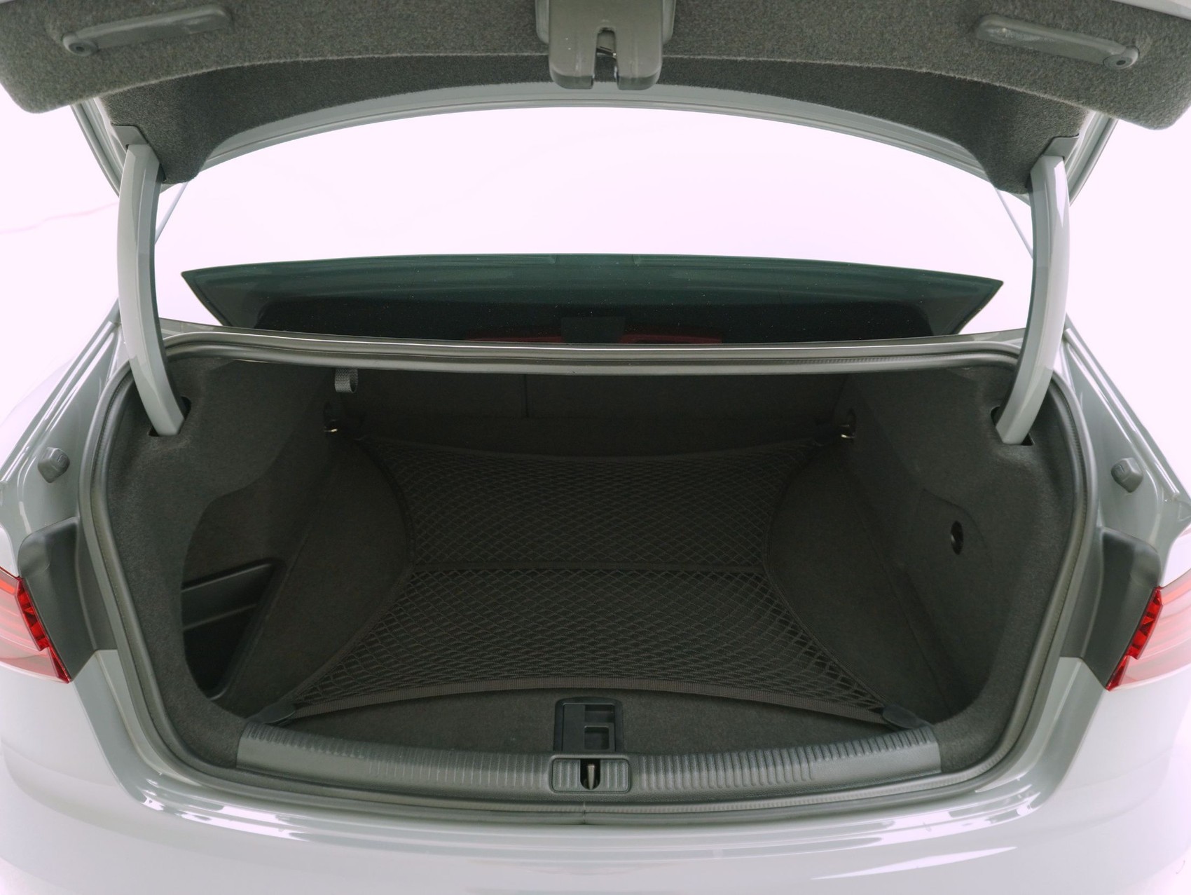 AUDI RS3 Limousine 2.5 T FSI quattro S-Tronic-image-12