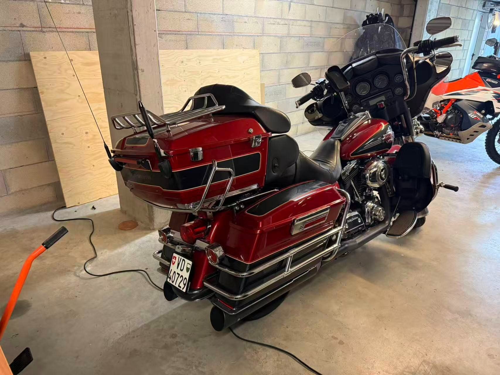 HARLEY-DAVIDSON FLHTCUI Electra Glide Ultra Classic-image-4