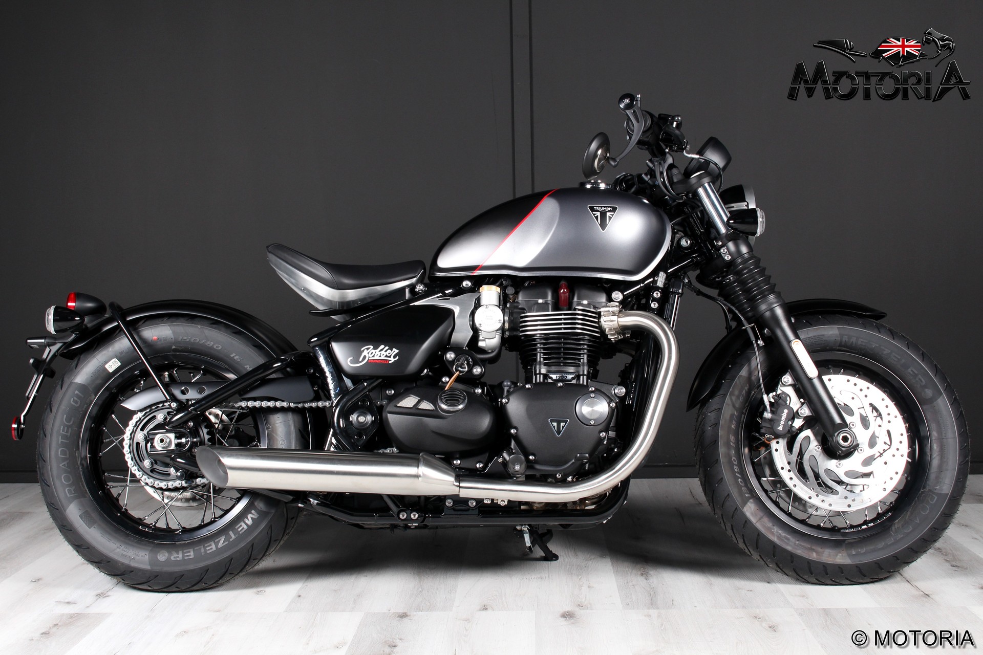 TRIUMPH Bonneville 1200 Bobber MY26 (35kW / 57kW)-image-1