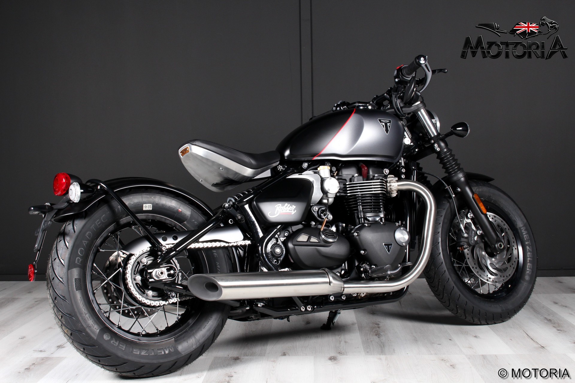 TRIUMPH Bonneville 1200 Bobber MY26 (35kW / 57kW)-image-2