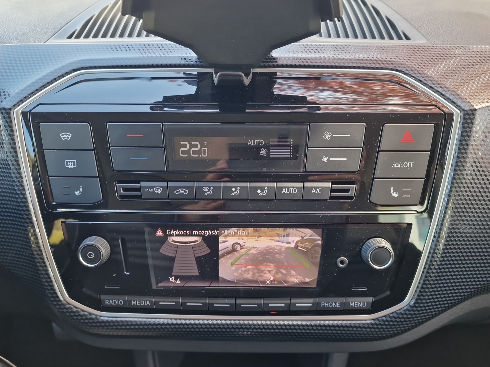 VW Up e-image-7