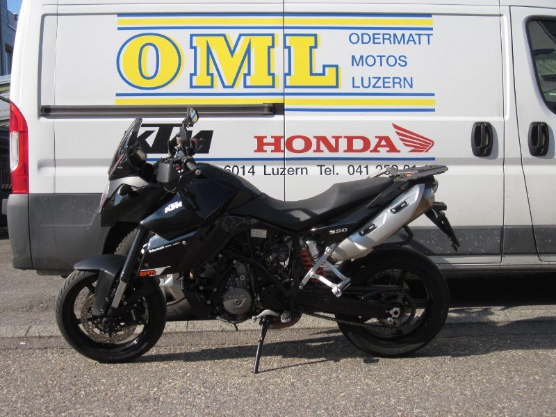 KTM 990 Supermoto T-image-1
