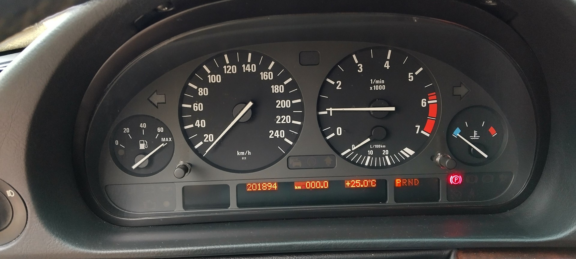 BMW 740 i-image-4