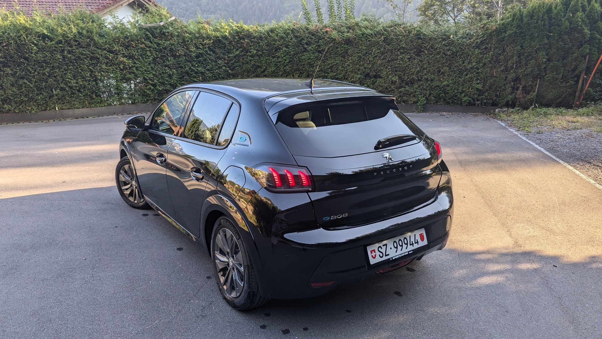 PEUGEOT 208 Elektrik Allure Pack-image-2