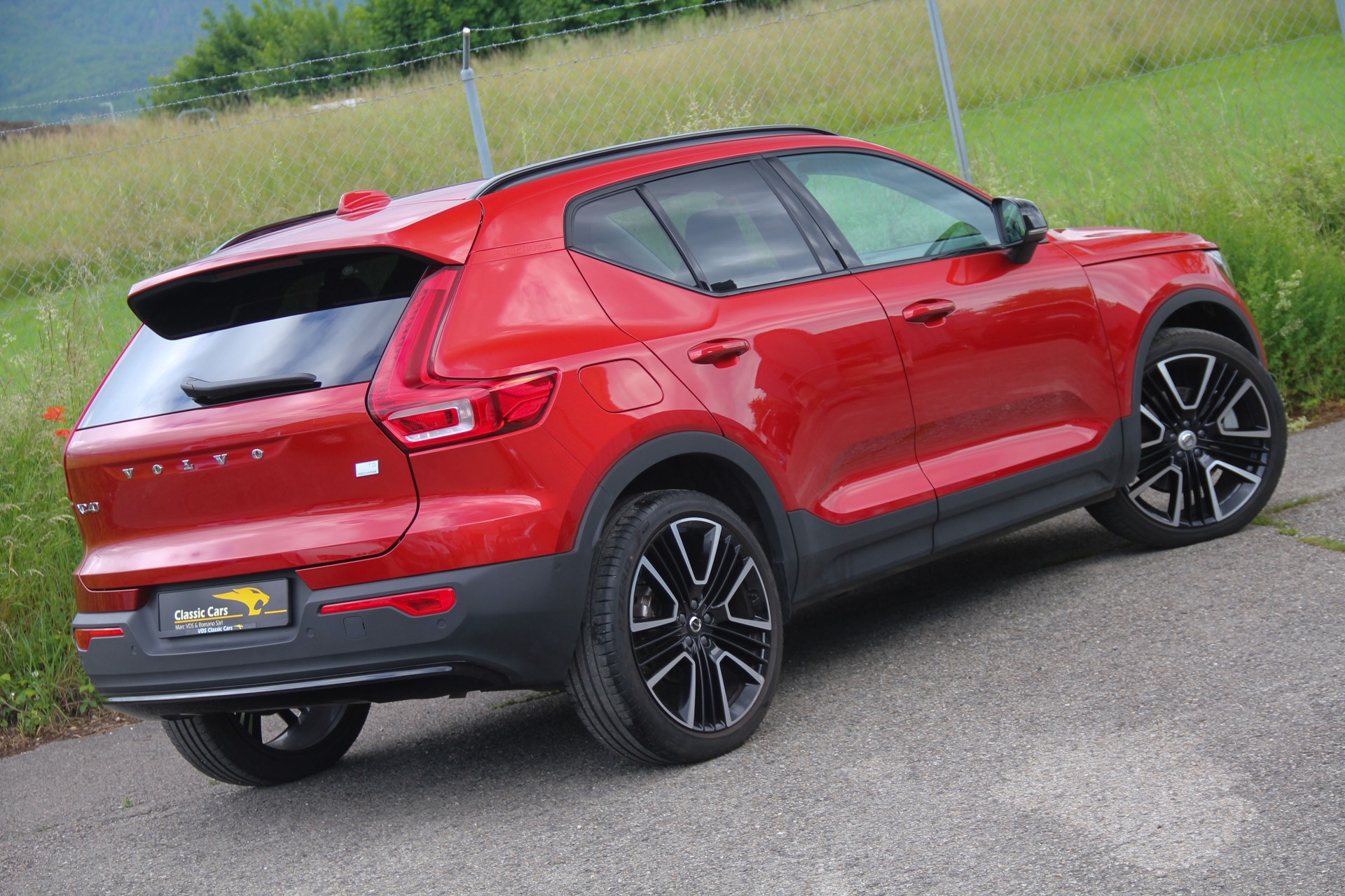 VOLVO XC40 T5 PHEV Ultimate Dark DCT 🇸🇪 ⭐⭐⭐⭐⭐-showroom-element-1