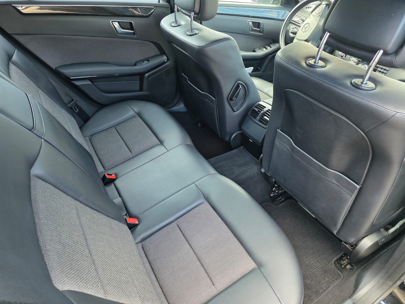 MERCEDES-BENZ E 200 CGI BlueEfficiency Avantgarde 7G-Tronic-image-5