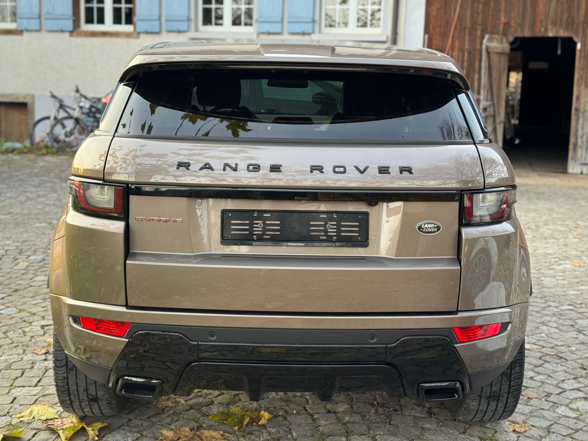 LAND ROVER Range Rover Evoque 2.0 Si4 SE Dynamic AT9-image-1