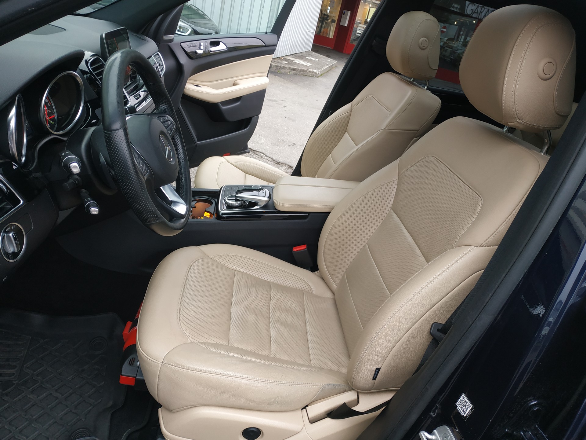 MERCEDES-BENZ GLE 500 e 4Matic 7G-Tronic-image-13