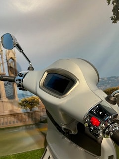 PIAGGIO Vespa GTS 300 Super Tech ABS-image-4