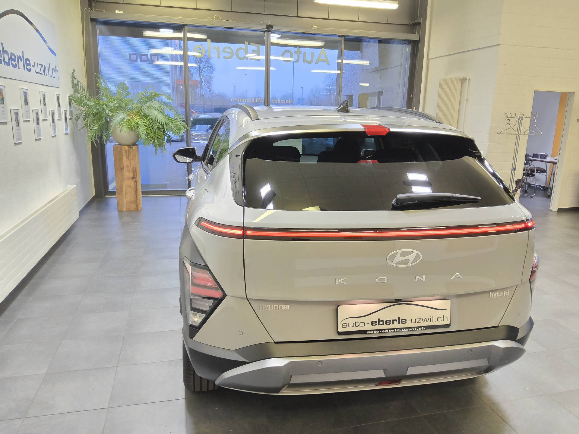 HYUNDAI Kona 1.6 GDi Hybrid Amplia-image-8