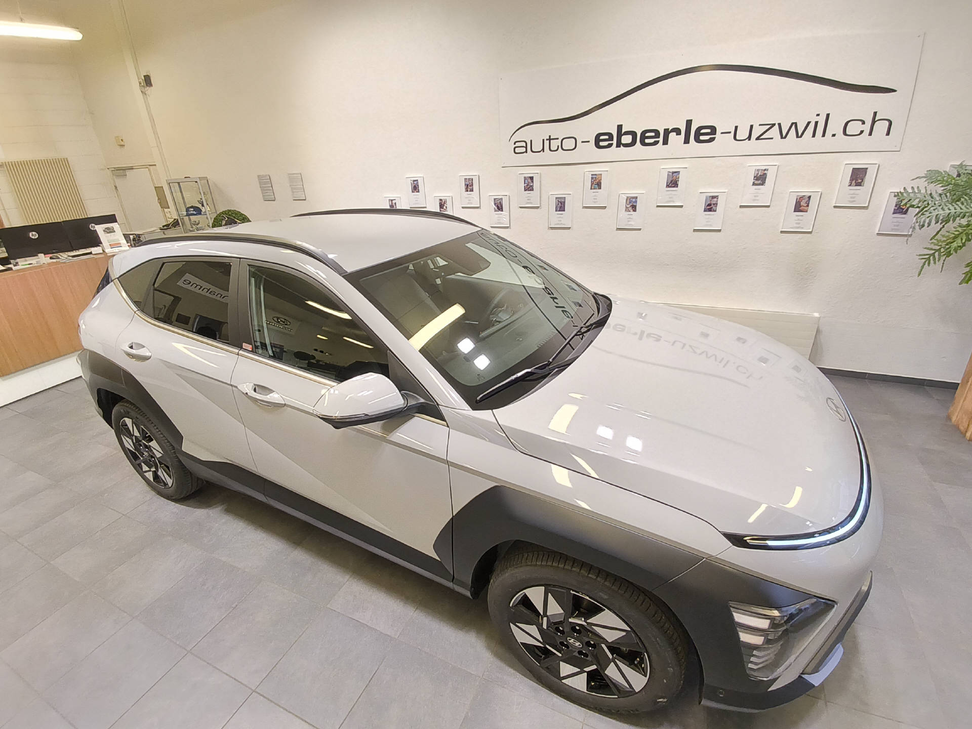 HYUNDAI Kona 1.6 GDi Hybrid Amplia-image-11