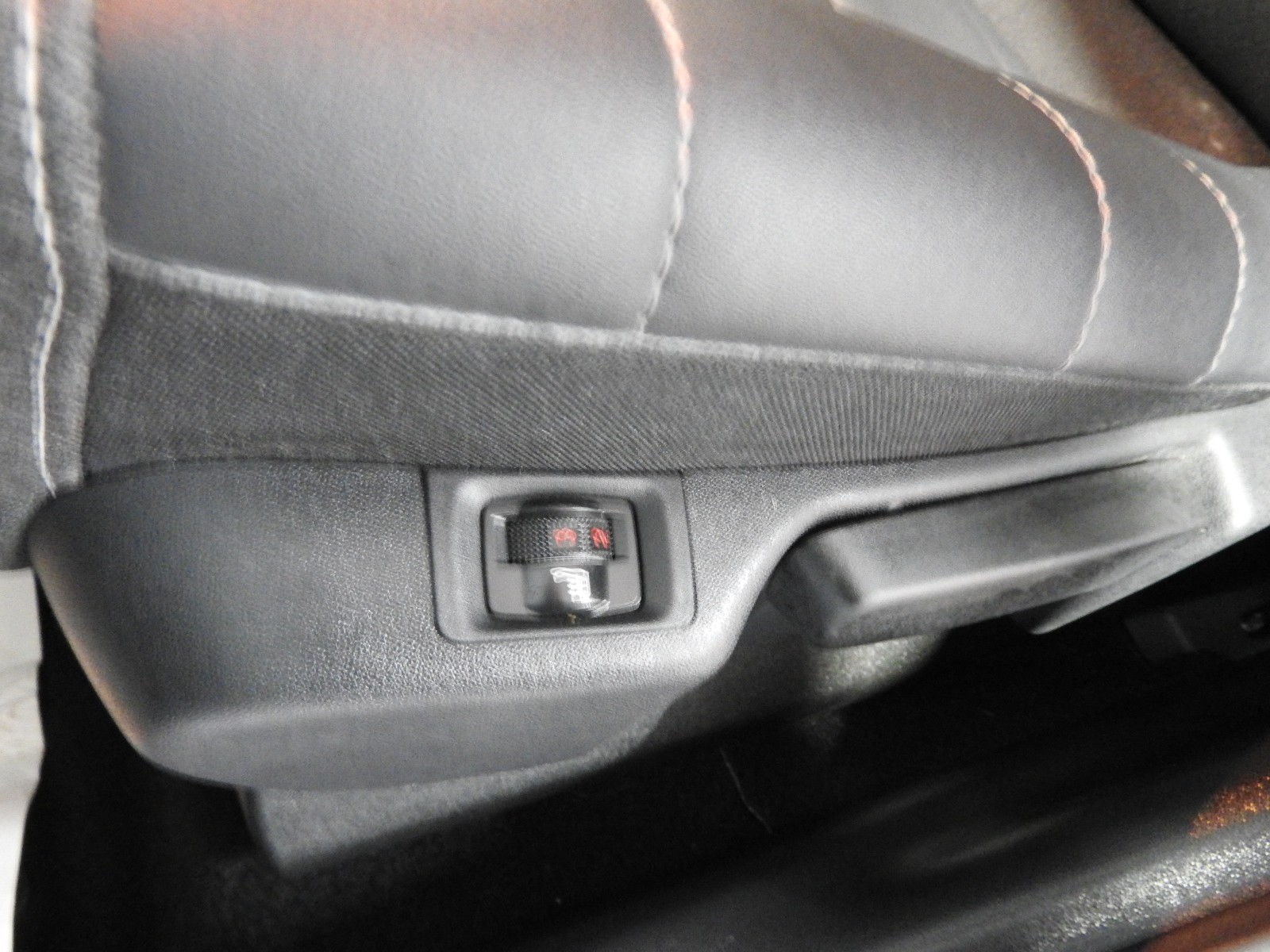 CITROEN C3 Aircross 1.2i Turbo Max EAT6-image-11
