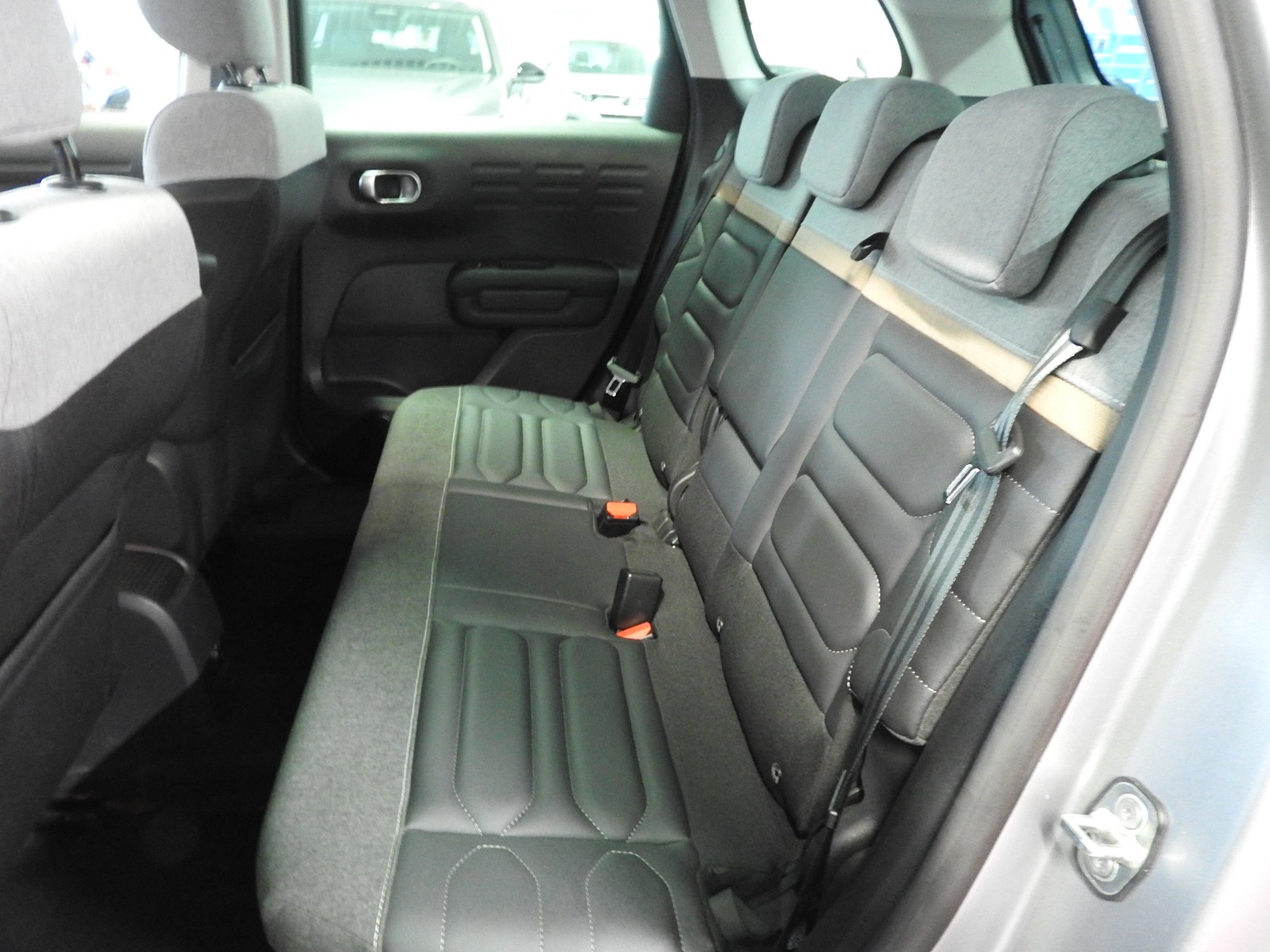 CITROEN C3 Aircross 1.2i Turbo Max EAT6-image-7