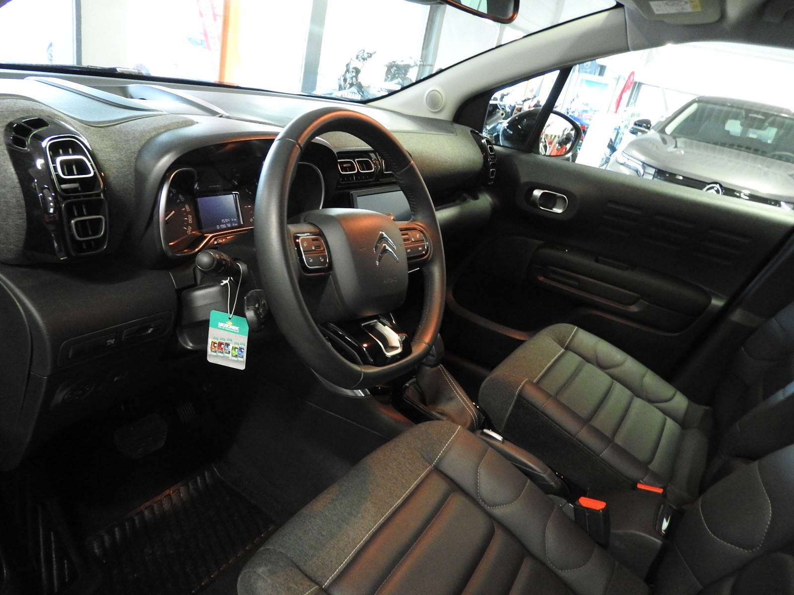 CITROEN C3 Aircross 1.2i Turbo Max EAT6-image-5