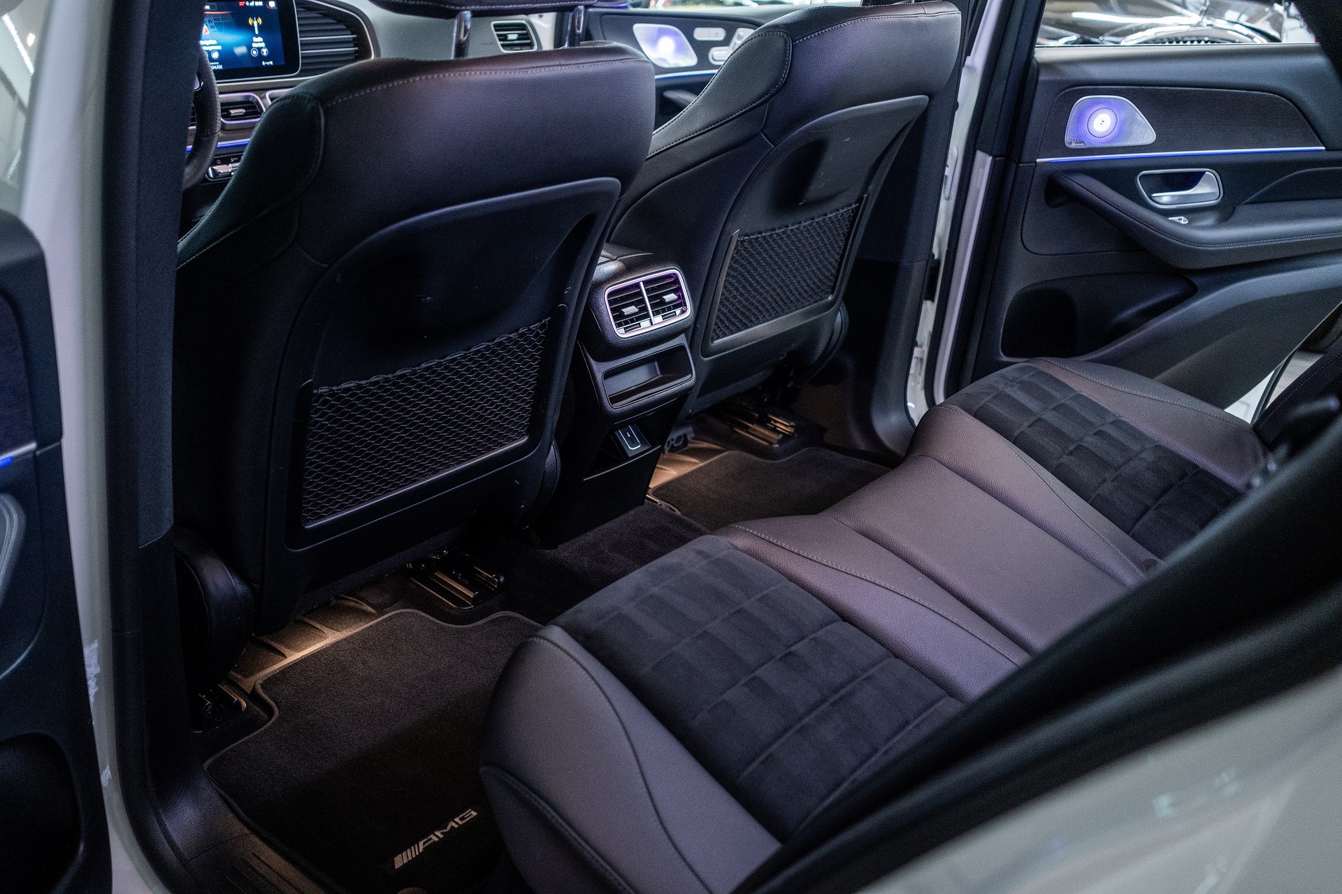 MERCEDES-BENZ GLE 300 d 4Matic AMG Line 9G-Tronic-image-15