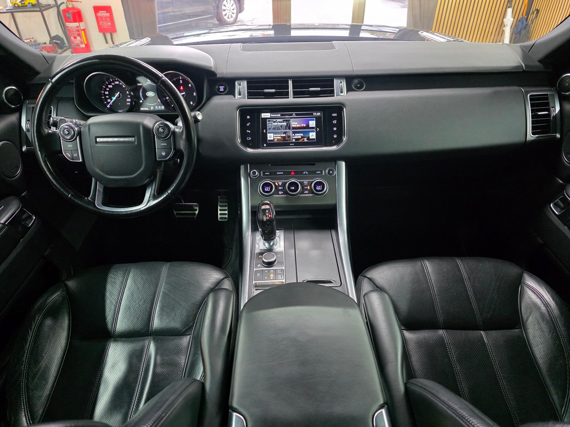 LAND ROVER Range Rover Sport 3.0 SDV6 HSE Dynamic Automatic-image-11