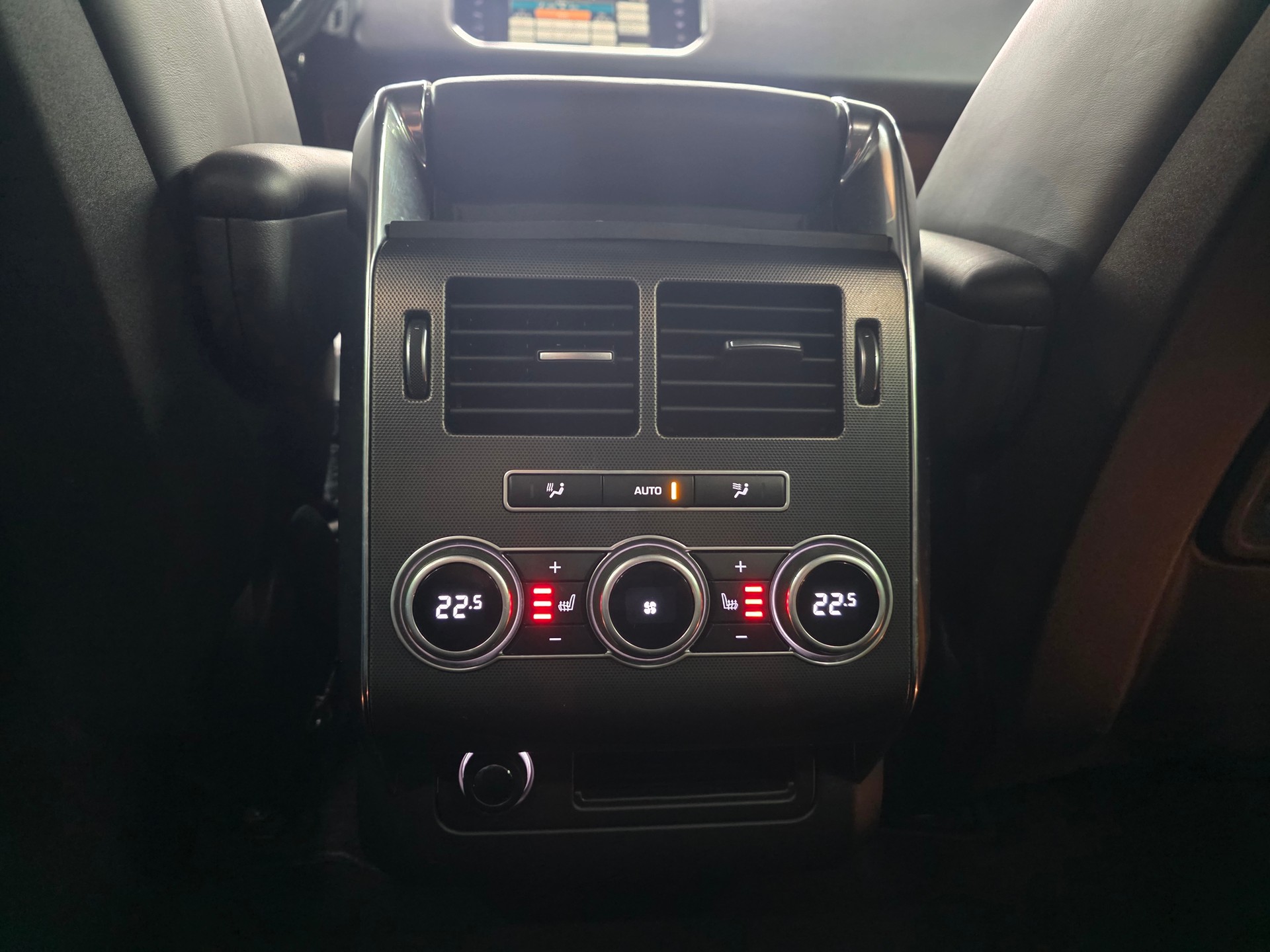 LAND ROVER Range Rover Sport 3.0 SDV6 HSE Dynamic Automatic-image-15