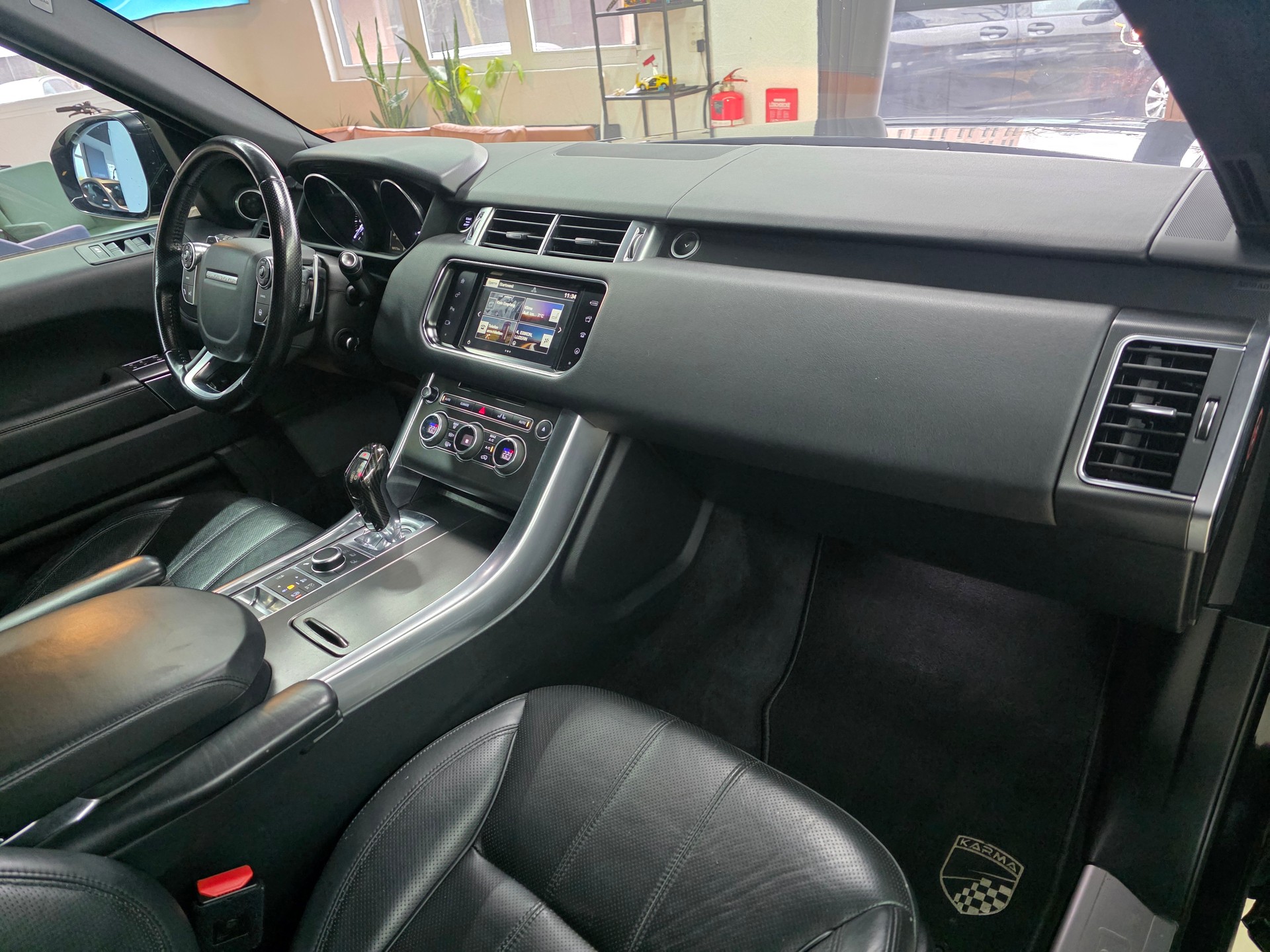 LAND ROVER Range Rover Sport 3.0 SDV6 HSE Dynamic Automatic-image-8