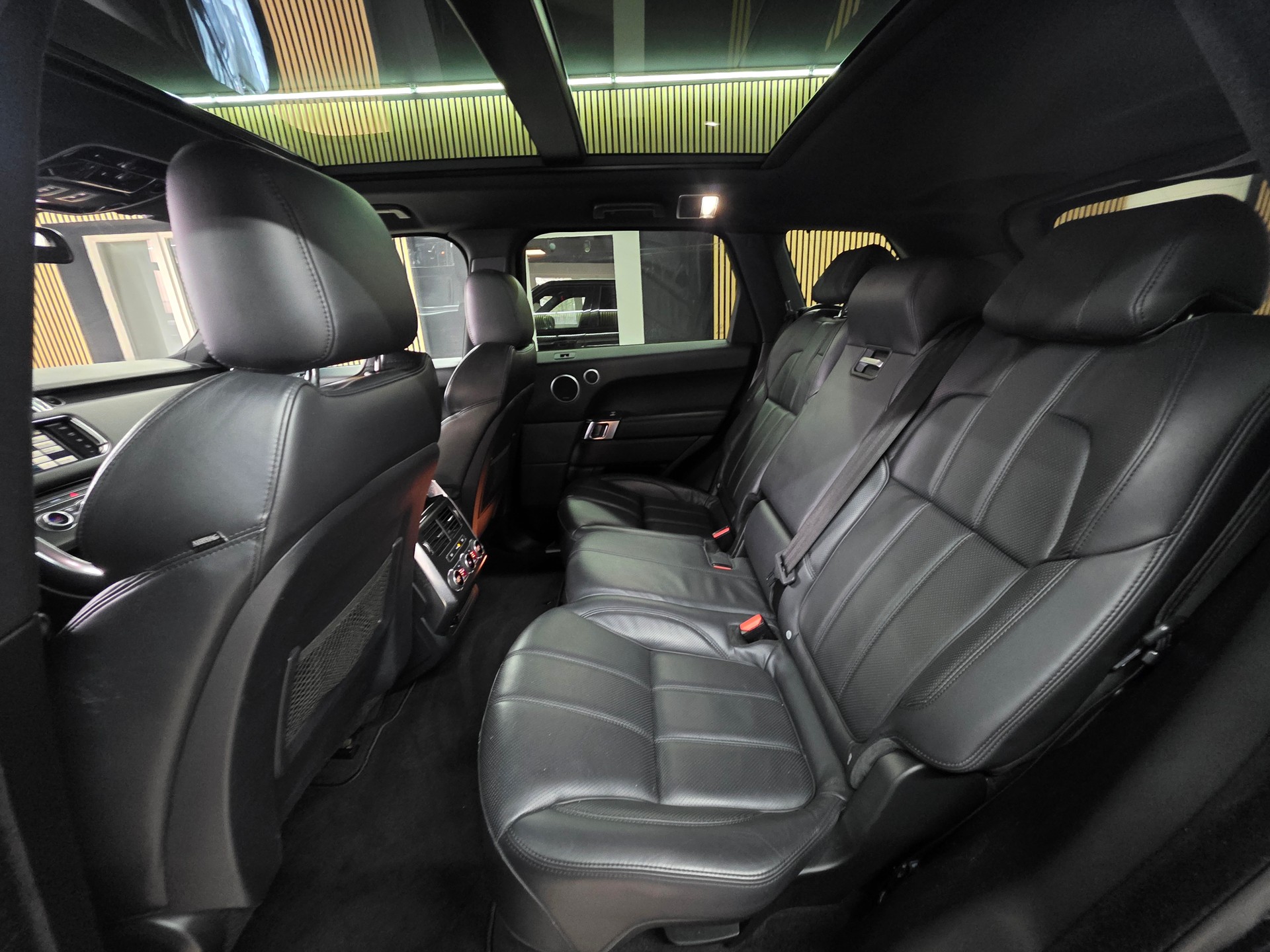 LAND ROVER Range Rover Sport 3.0 SDV6 HSE Dynamic Automatic-image-14