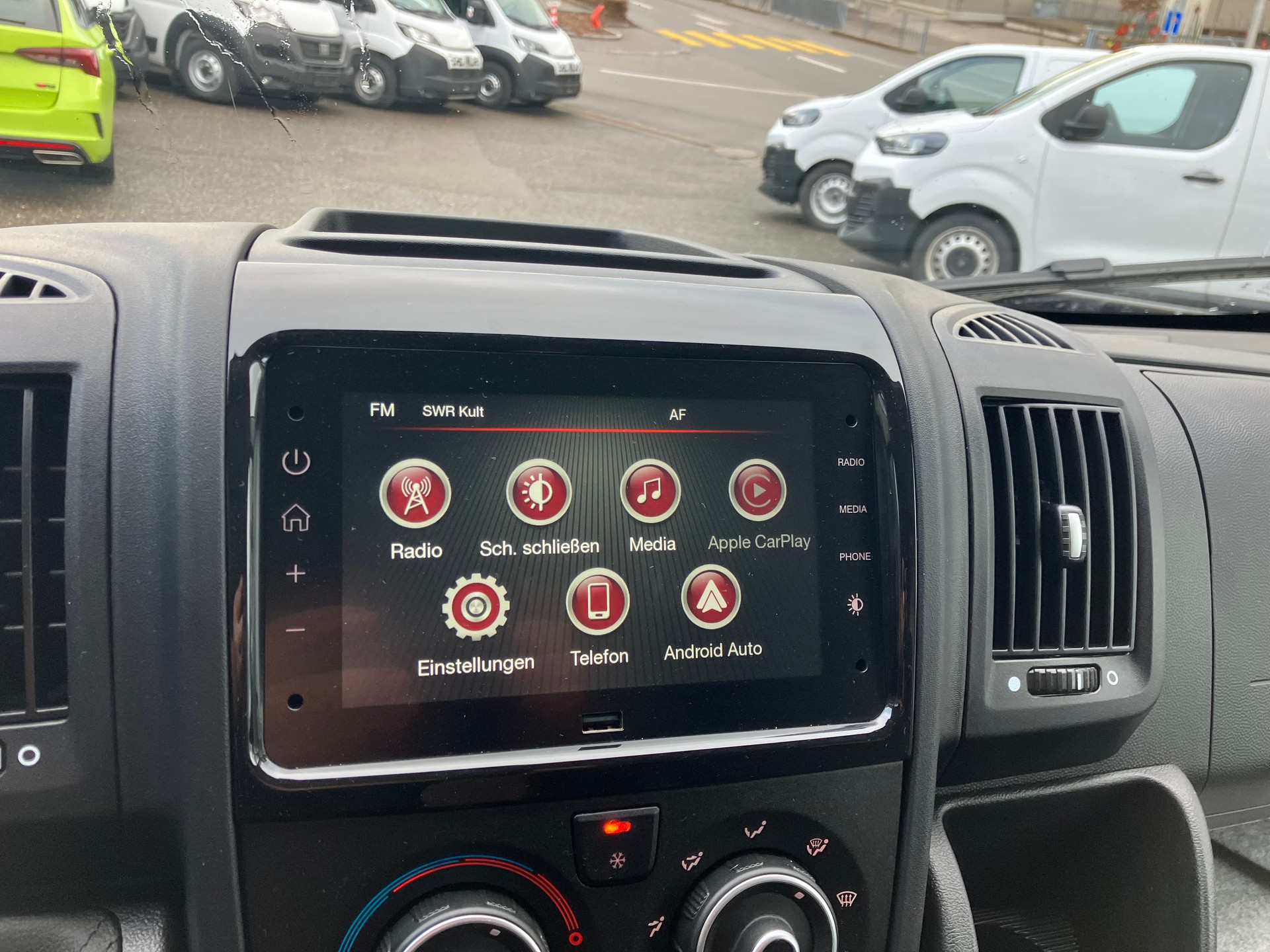 CITROEN Jumper 30 2,2 BlueHDi 140 L2H2-image-7