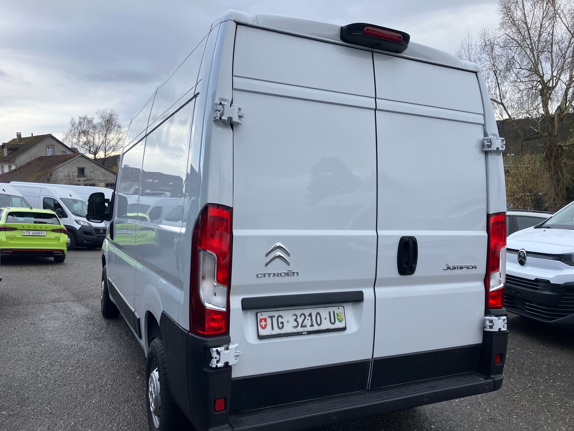 CITROEN Jumper 30 2,2 BlueHDi 140 L2H2-image-2