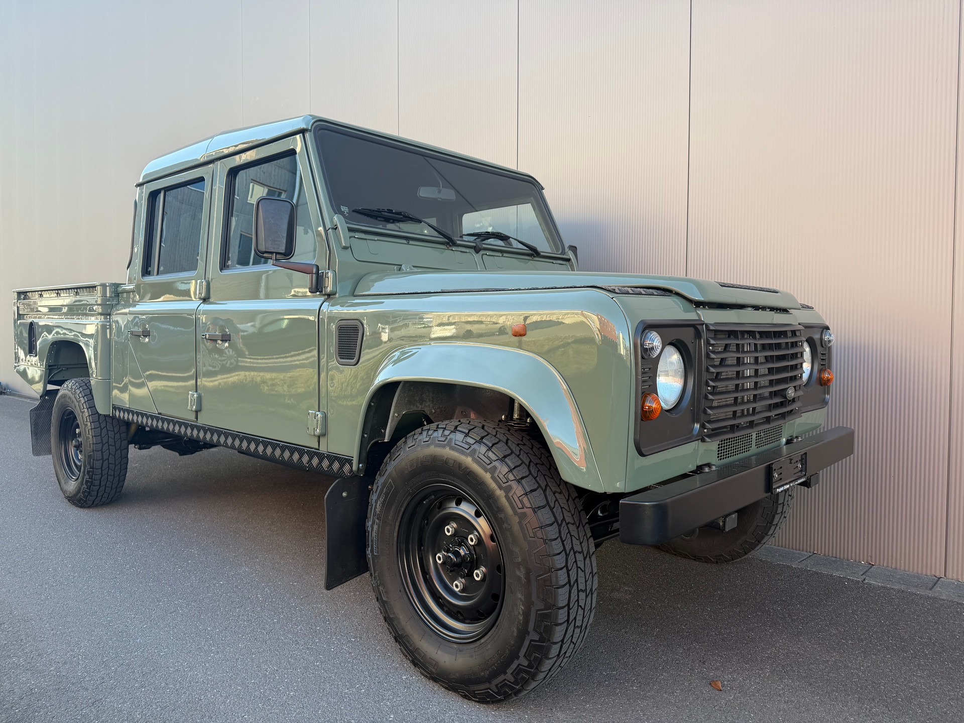 LAND ROVER Defender 130 300TDi keswick PickUp-showroom-element-3