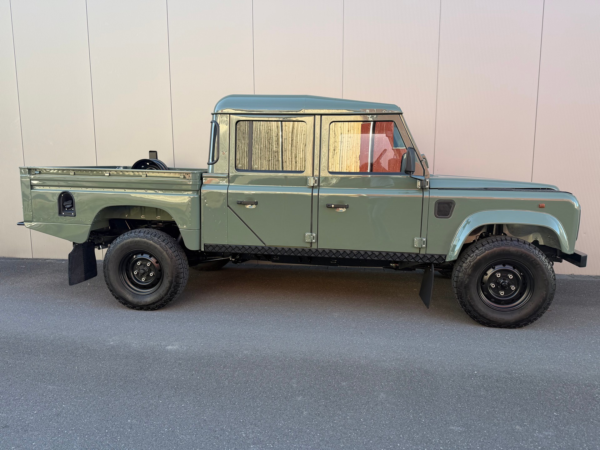 LAND ROVER Defender 130 300TDi keswick PickUp-image-4