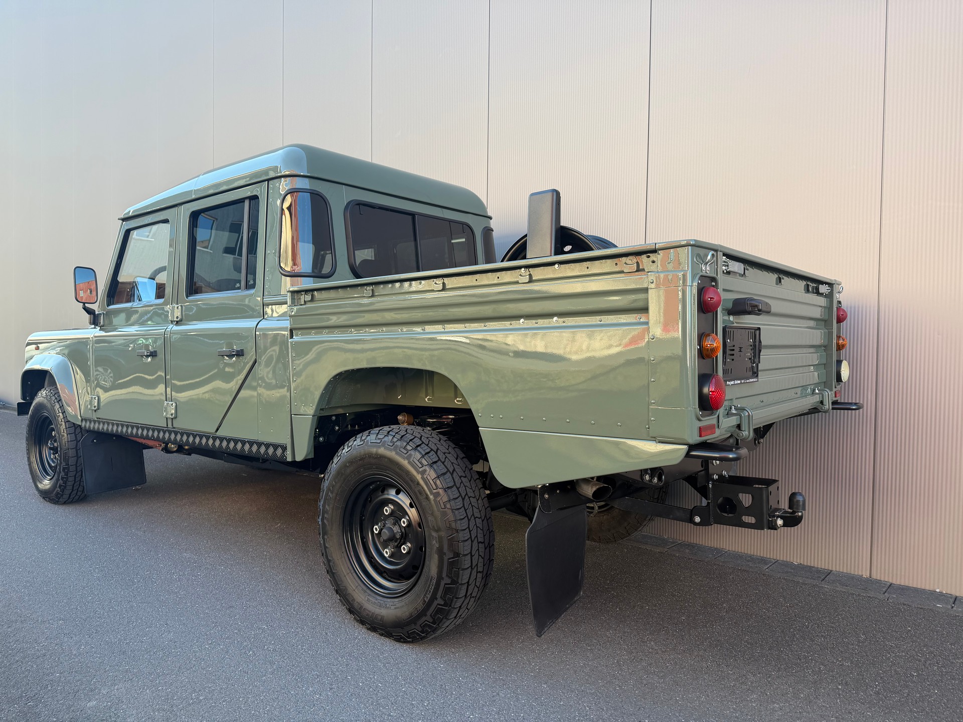 LAND ROVER Defender 130 300TDi keswick PickUp-showroom-element-2