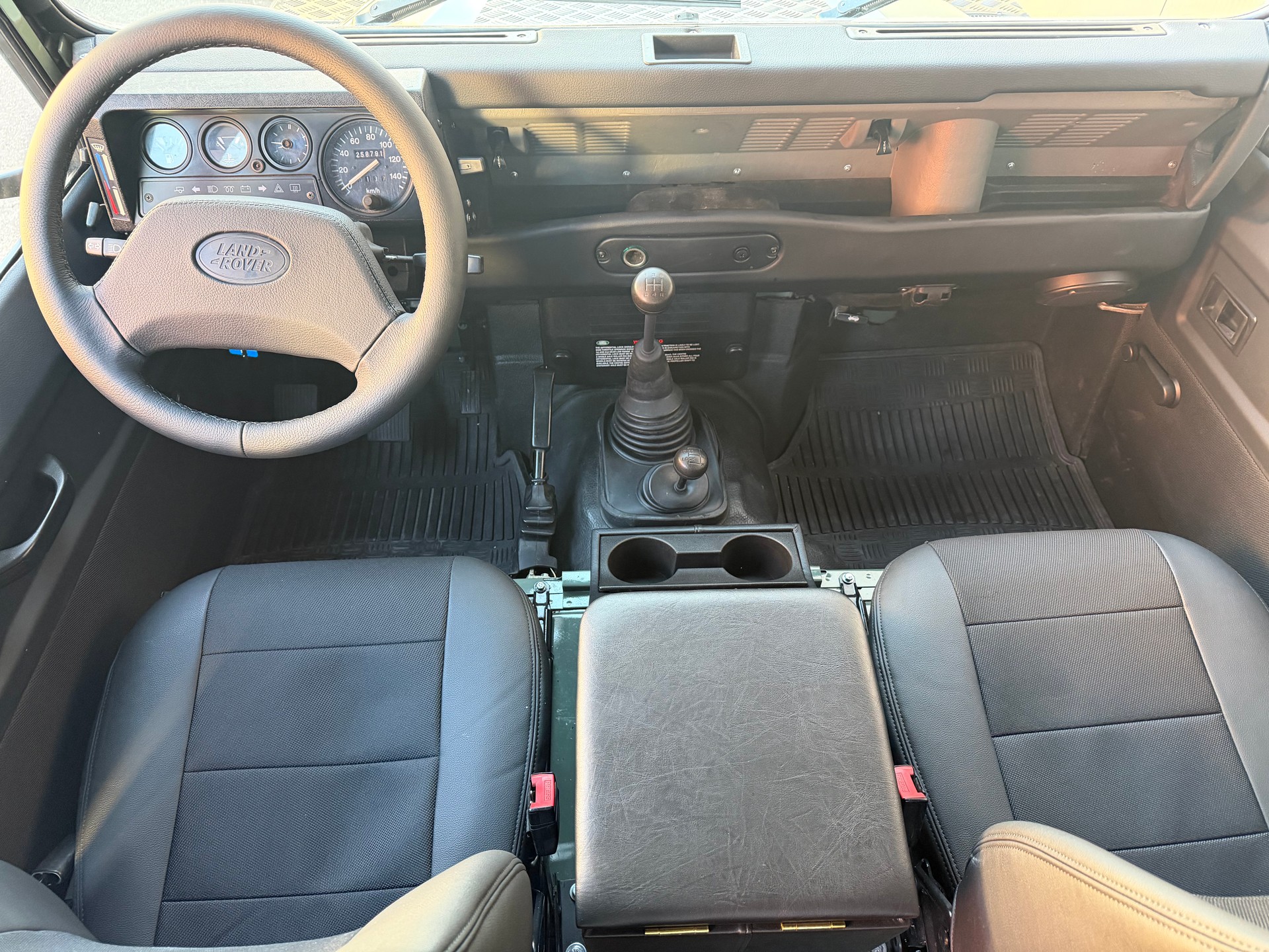 LAND ROVER Defender 130 300TDi keswick PickUp-image-8
