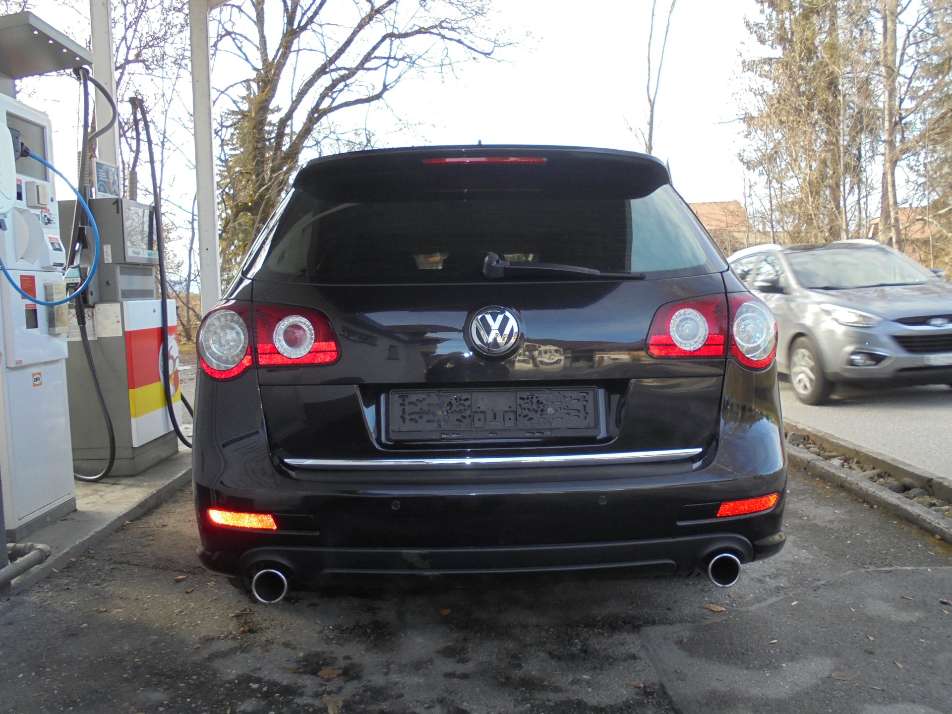 VW Passat Variant R36 4Motion-image-3