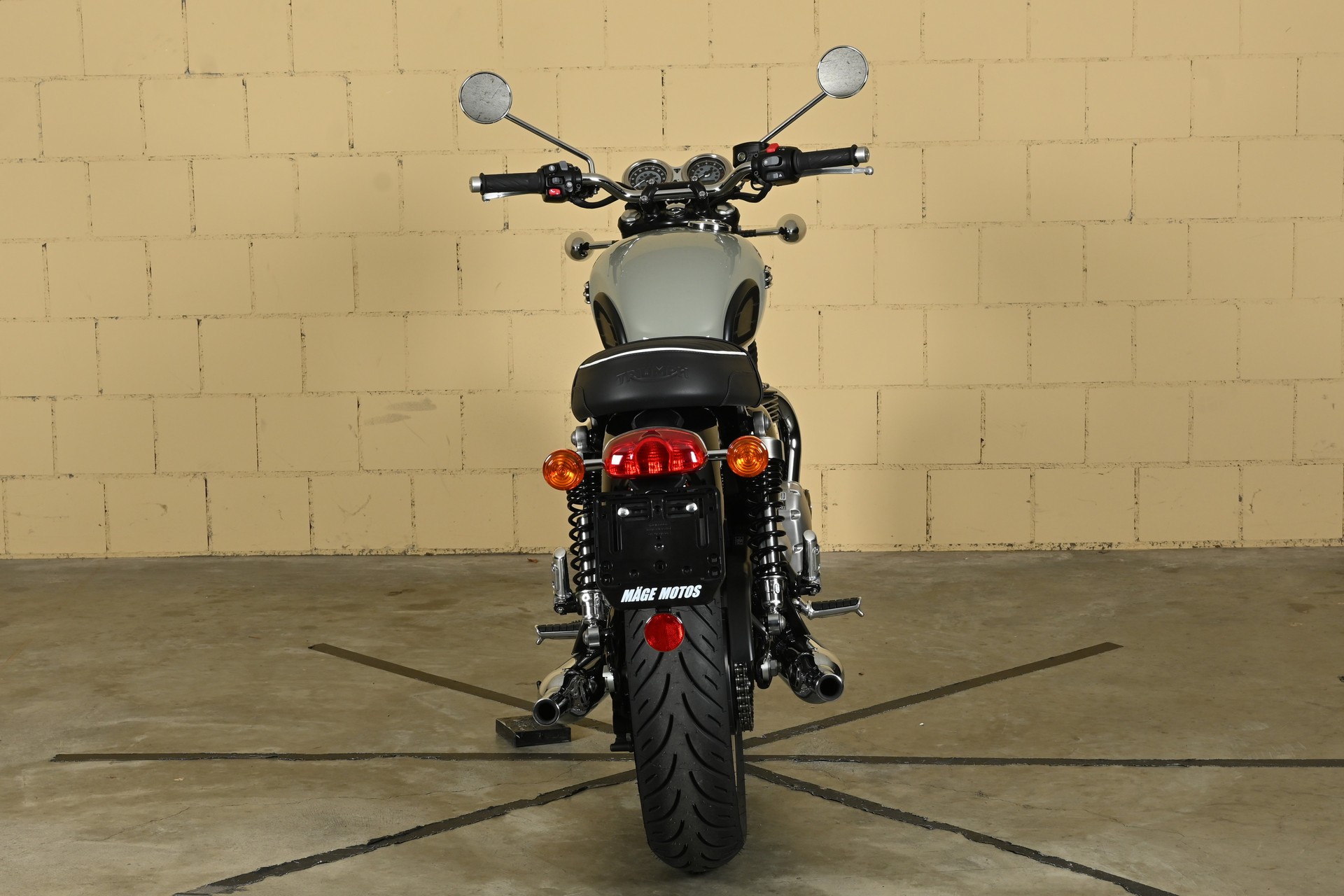 TRIUMPH Bonneville 1200-image-5