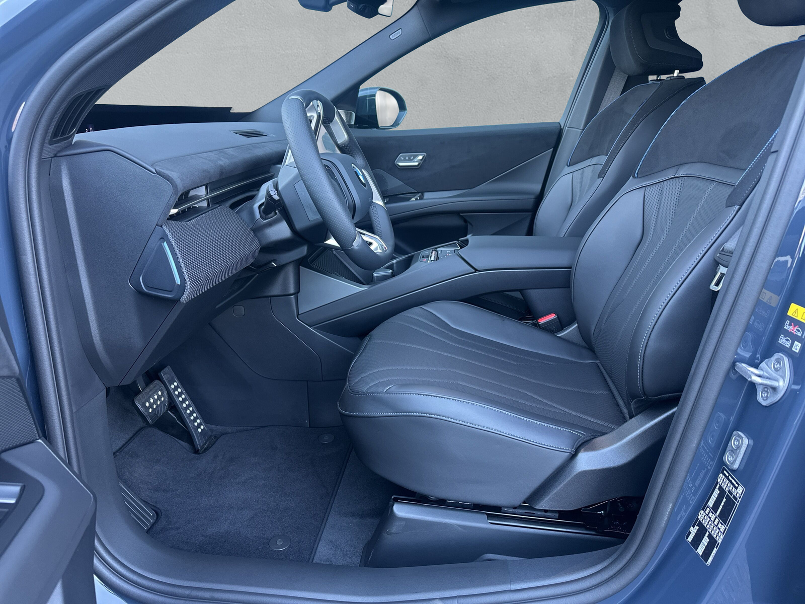 BMW iX3 50 xDrive M Sport **Action de leasing à 0.9% avec assurance et roues hiver**-image-10