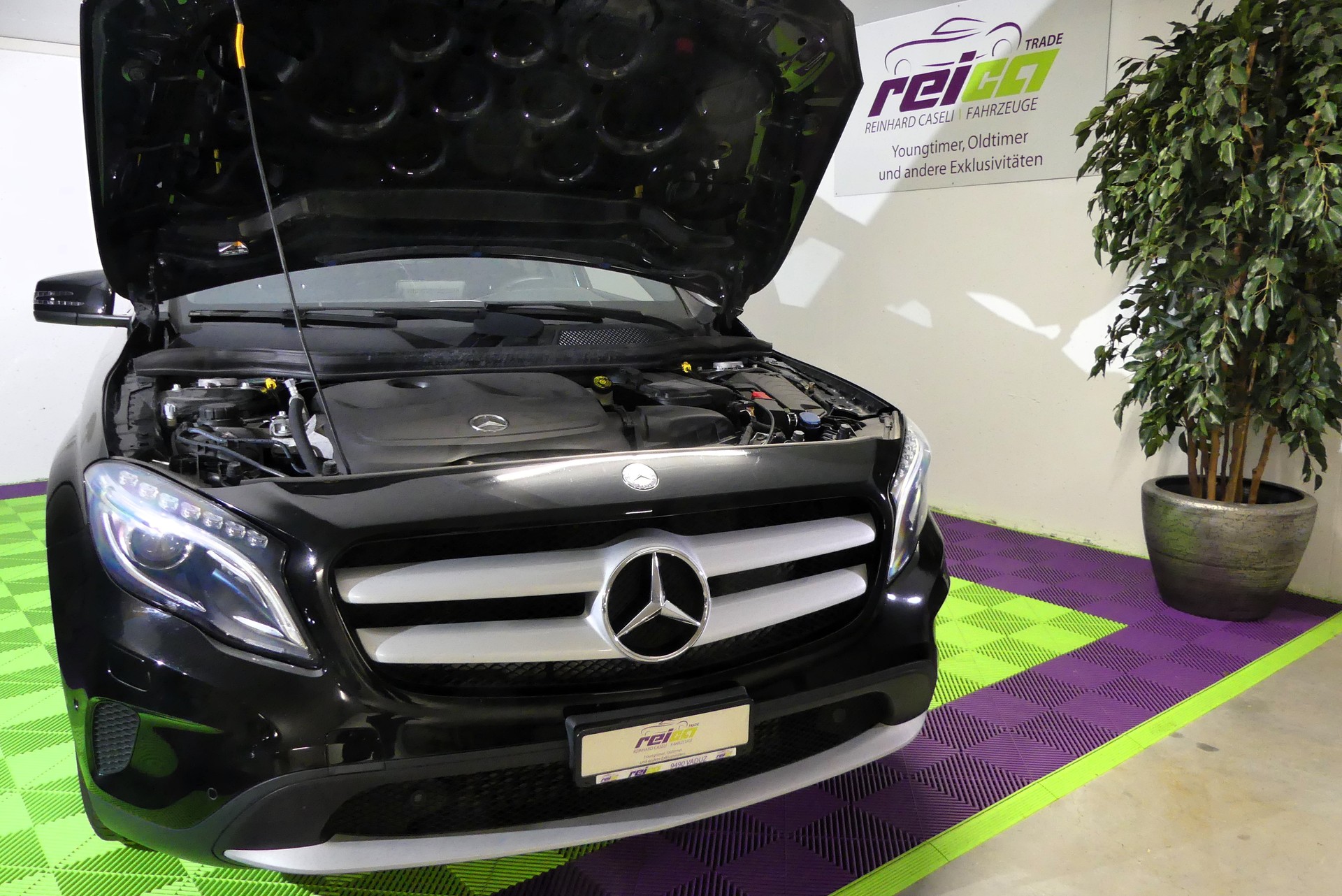 MERCEDES-BENZ GLA 250 4Matic 7G-DCT-image-15