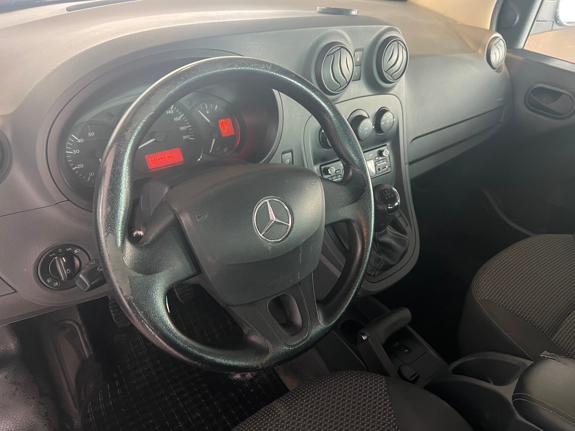 MERCEDES-BENZ Citan Tourer 109 CDI L 5-Plätzer/5 places-image-17