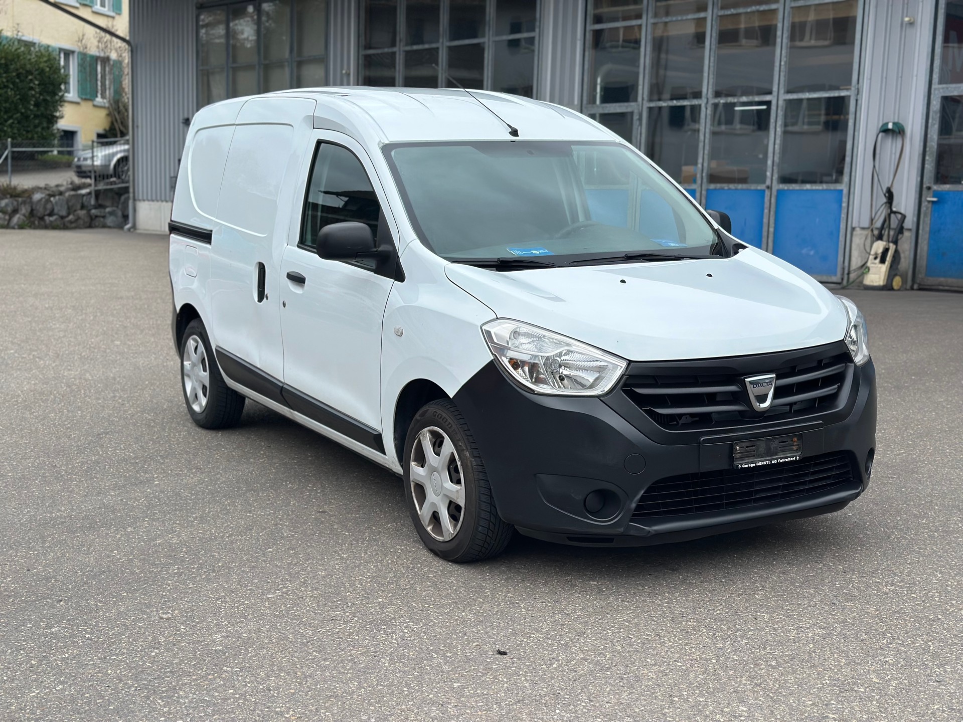 DACIA Dokker Van dCi 75-showroom-element-3